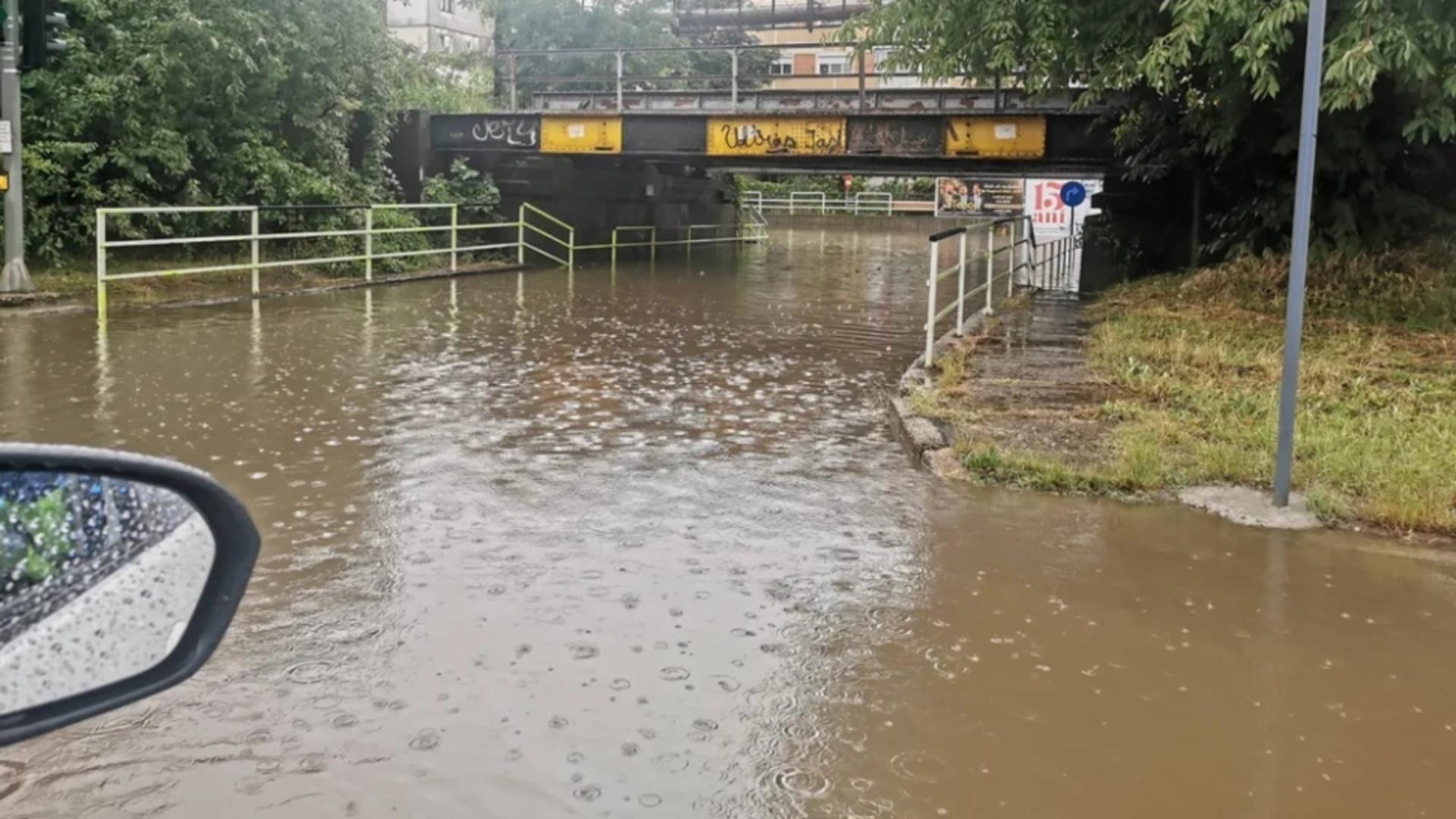 Ploile abundente au transformat municipiul Iasi in noua Veneșie a României. Foto: Gheorghe Boureanu Radar Iaşi Oficial