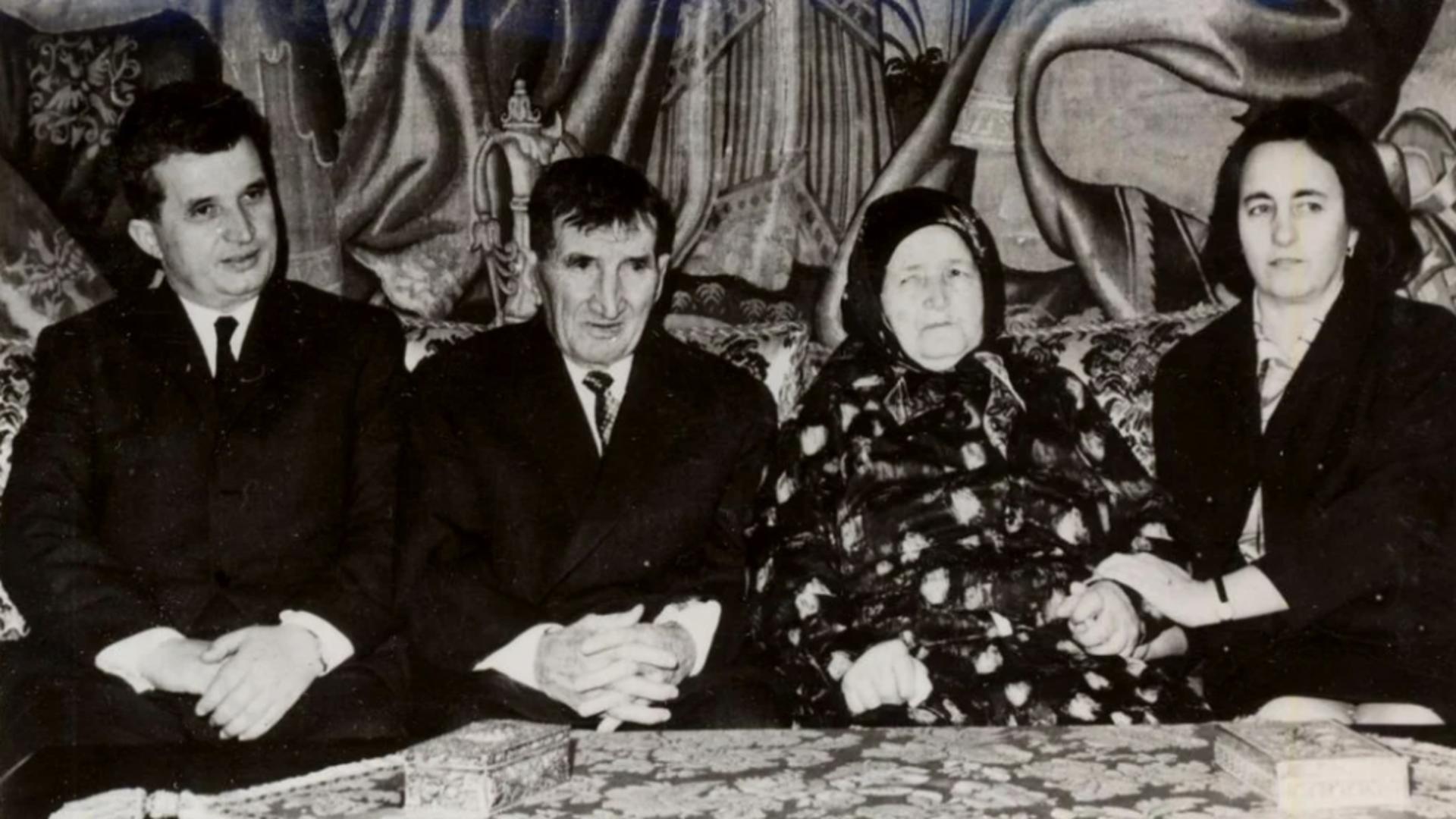 Cum era „savanta de renume mondial”: Socrul i-a stârnit o uriașă furie – Cum s-a răzbunat Elena Ceaușescu pe tatăl dictatorului