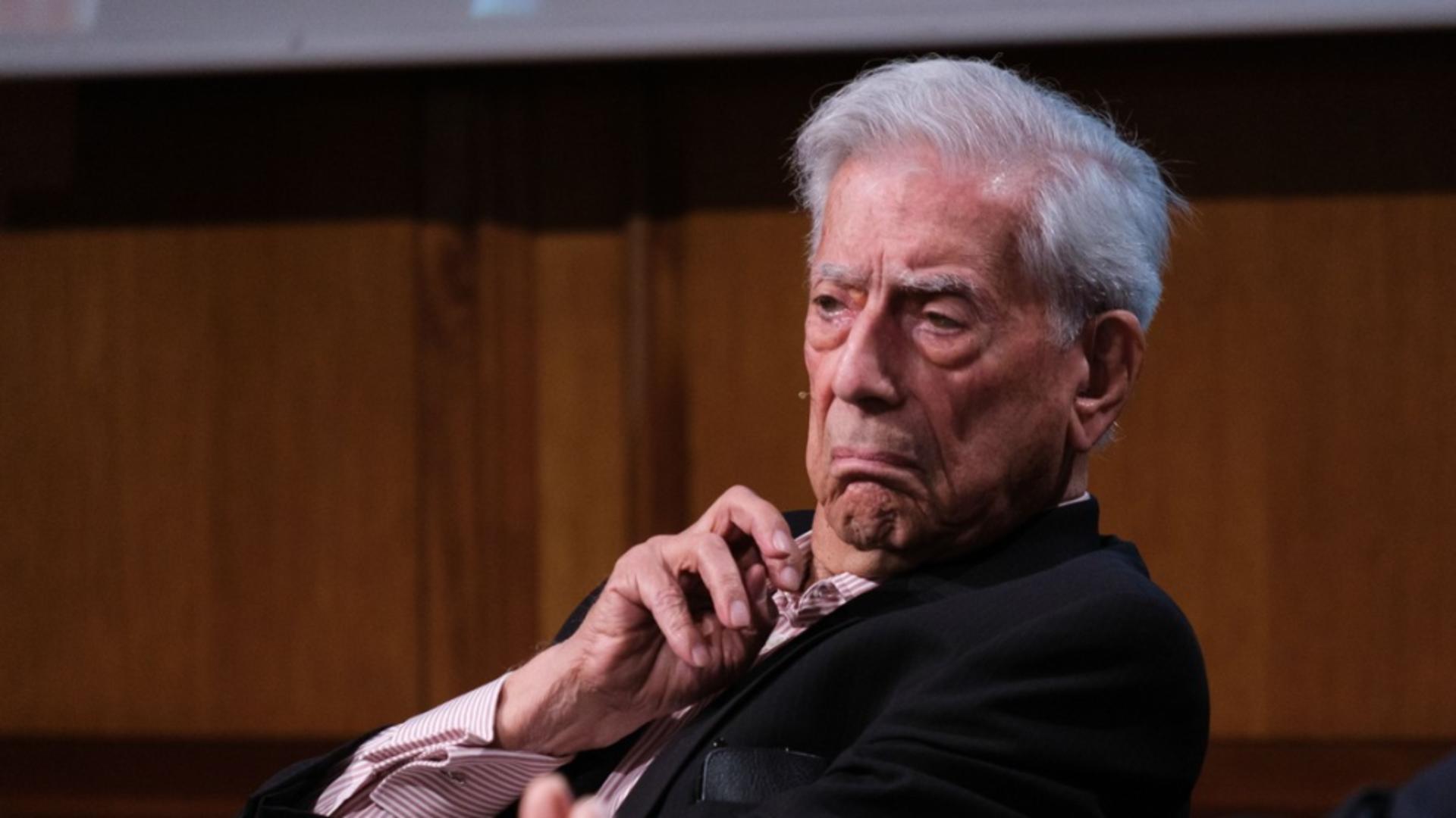 Scriitorul sud-american Mario Vargas Llosa, de 87 de ani, spitalizat de urgență: E bolnav de COVID a doua oară în ultimul an
