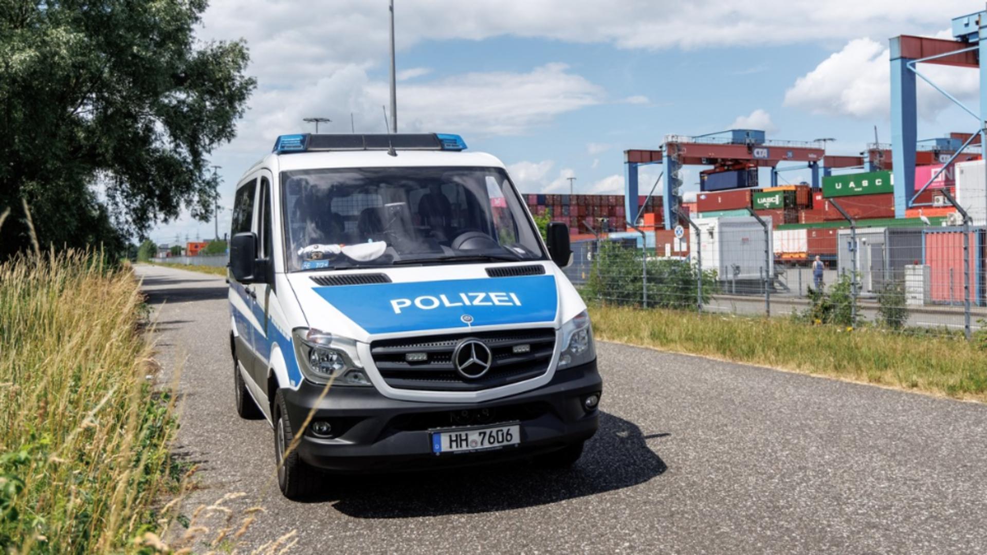 Poliția germană caută 2 suspecți, un bărbat și o femeie (Profimedia)