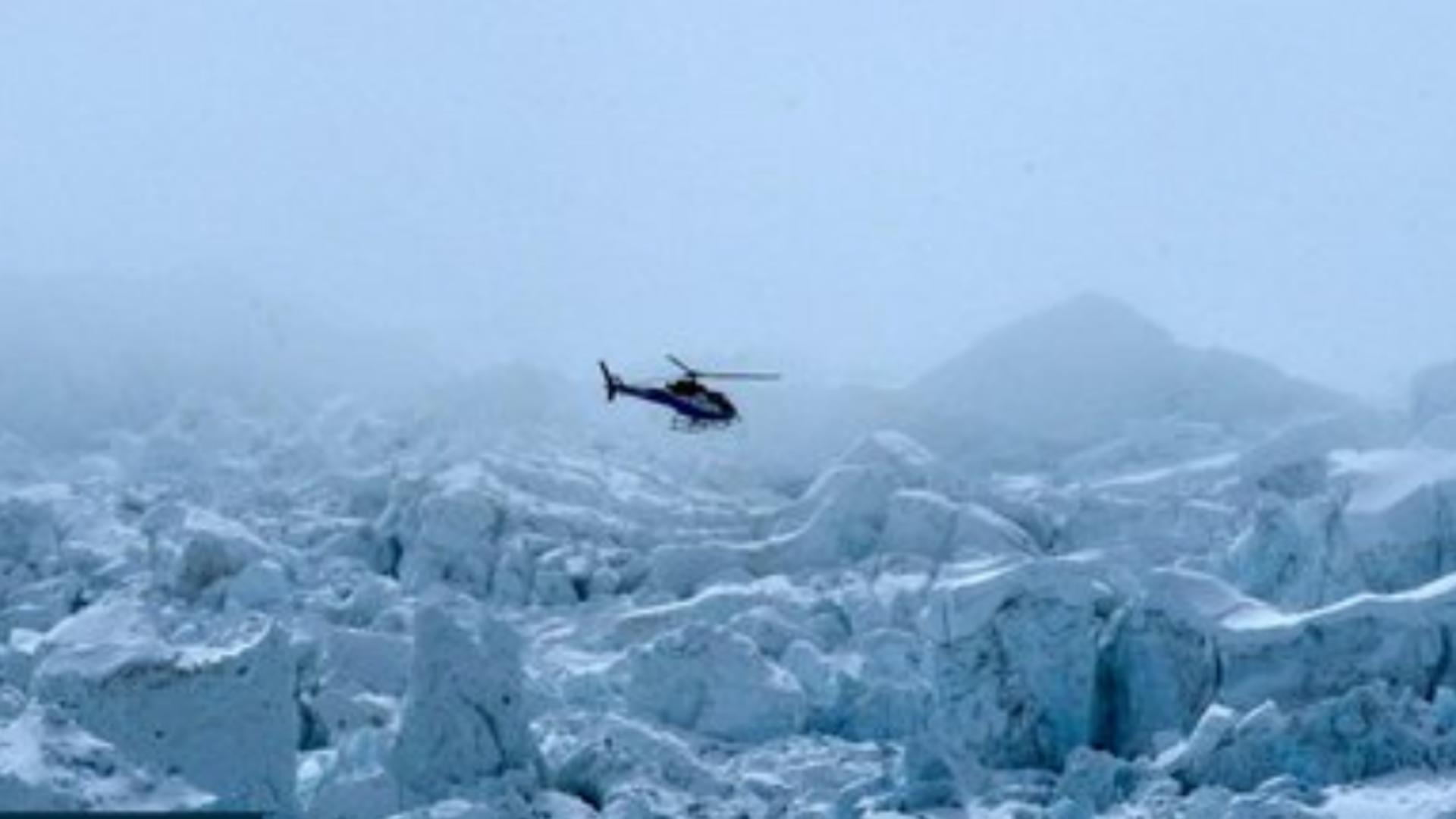 Tragedie aviatică lângă Everest: S-a prăbușit un elicopter cu turiști - Nu sunt supraviețuitori - Cel puțin 6 decese confirmate