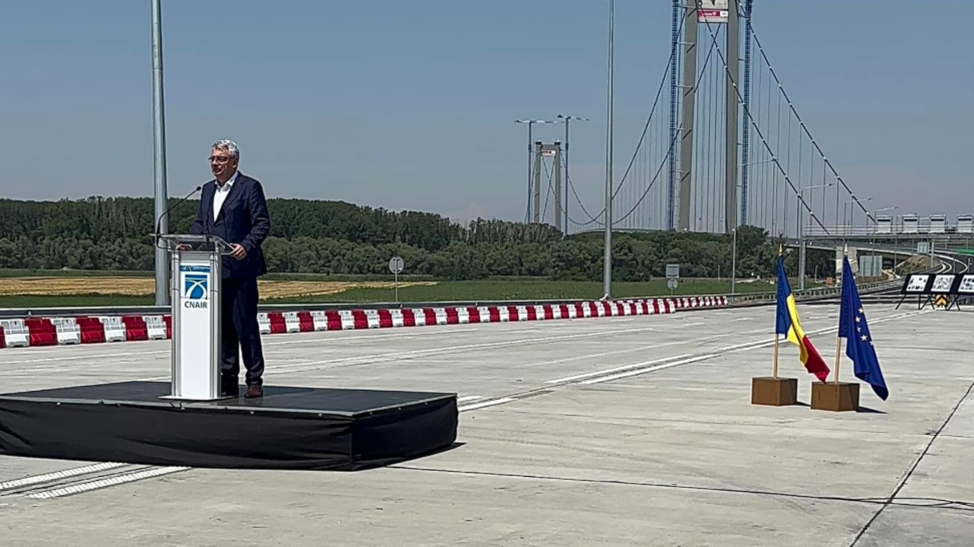 Mihai Tudose la inaugurarea podului din Brăila. Foto/FB