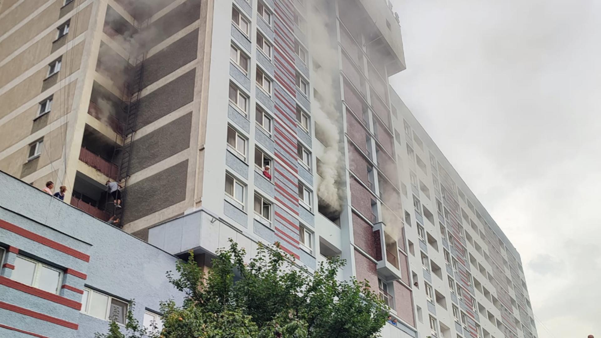 Incendiu violent, la Hotel Mureș, din Băile Felix