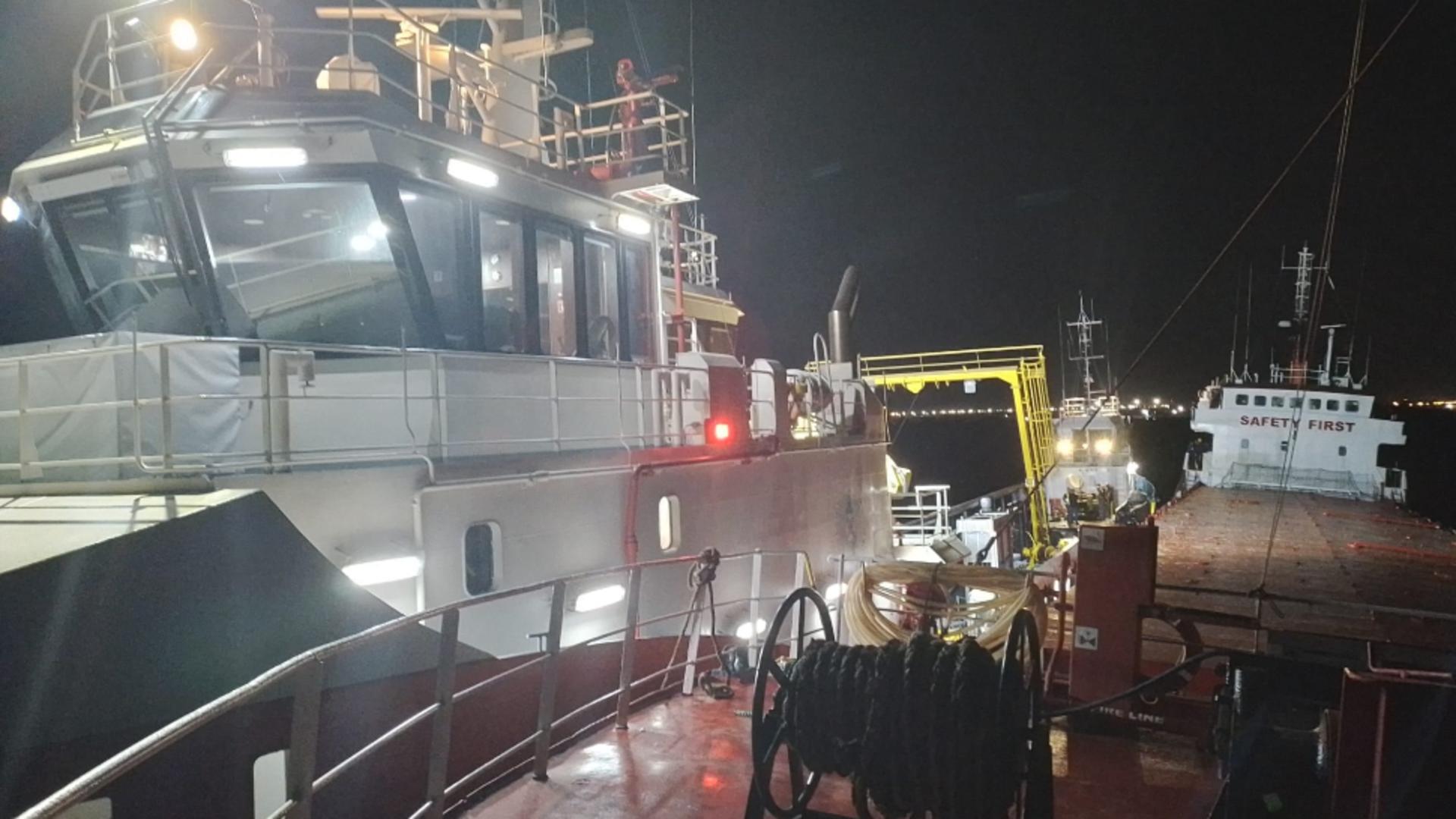 Alertă în Marea Neagră: O navă cu 8 oameni la bord, în pericol de scufundare în zona Portului Constanța - Operațiune dificilă de salvare