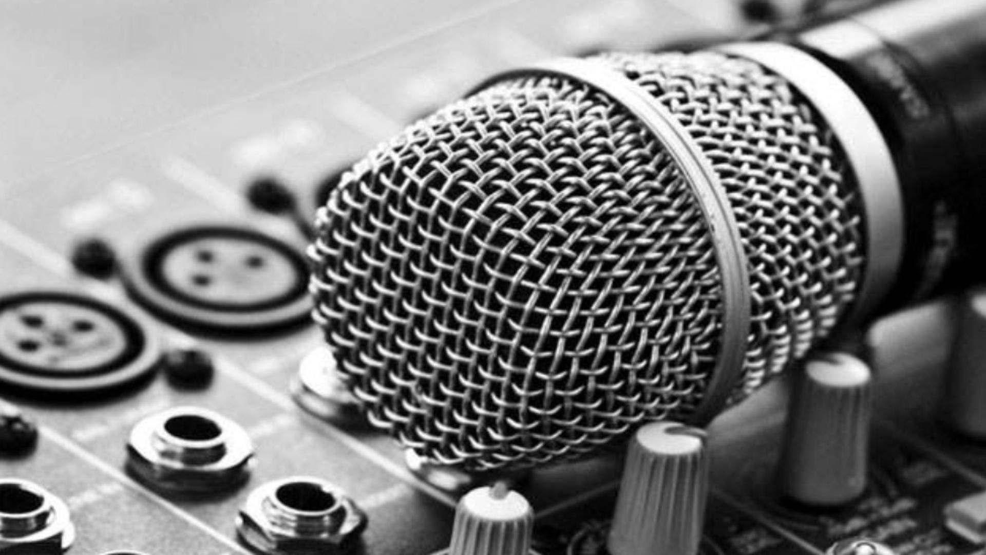 Doliu în jurnalismul sportiv – Un celebru comentator de radio a murit, la vârsta de 86 de ani