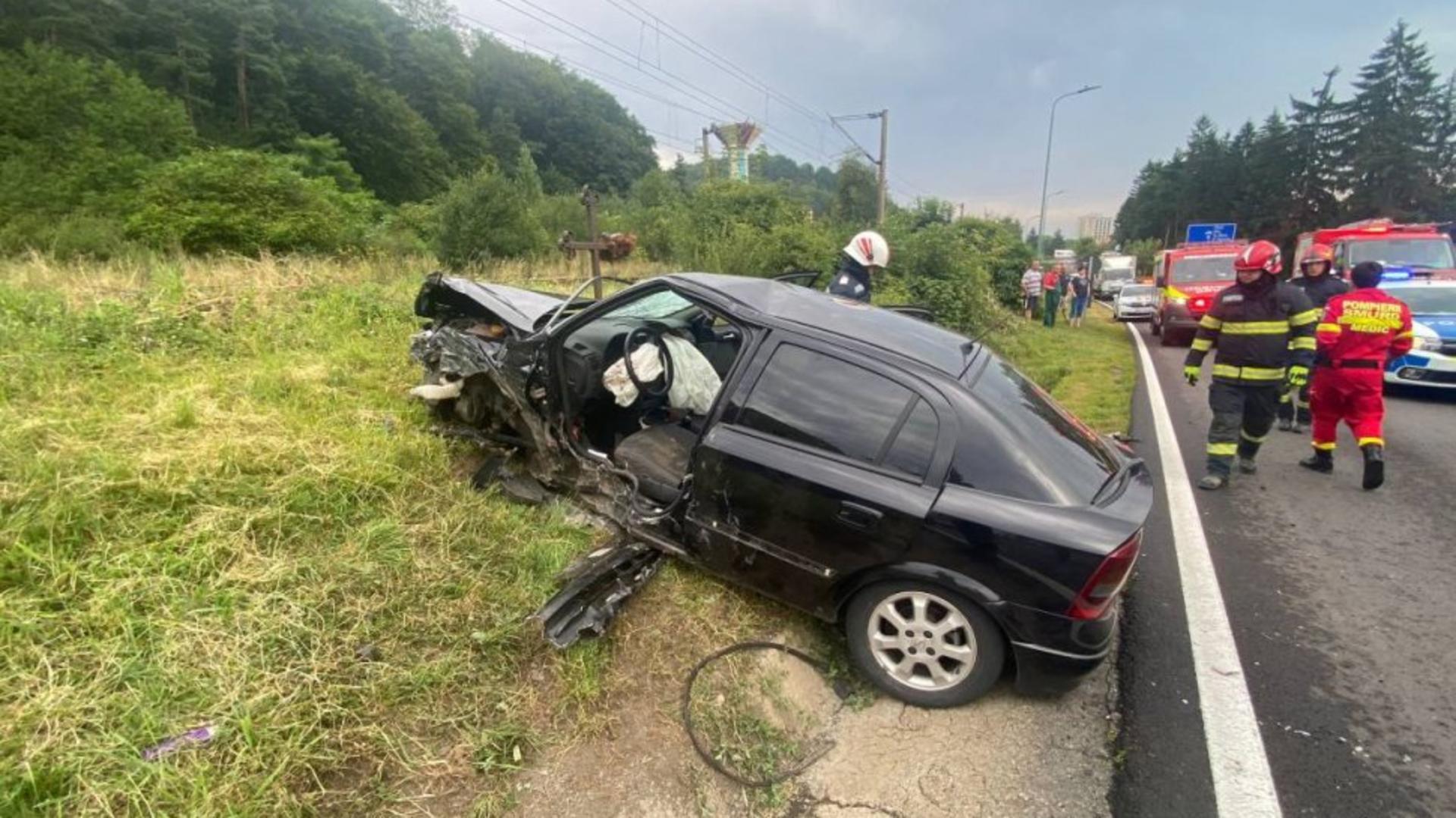Accident grav, la intrarea în Brașov: 4 victime, două mașini făcute praf!
