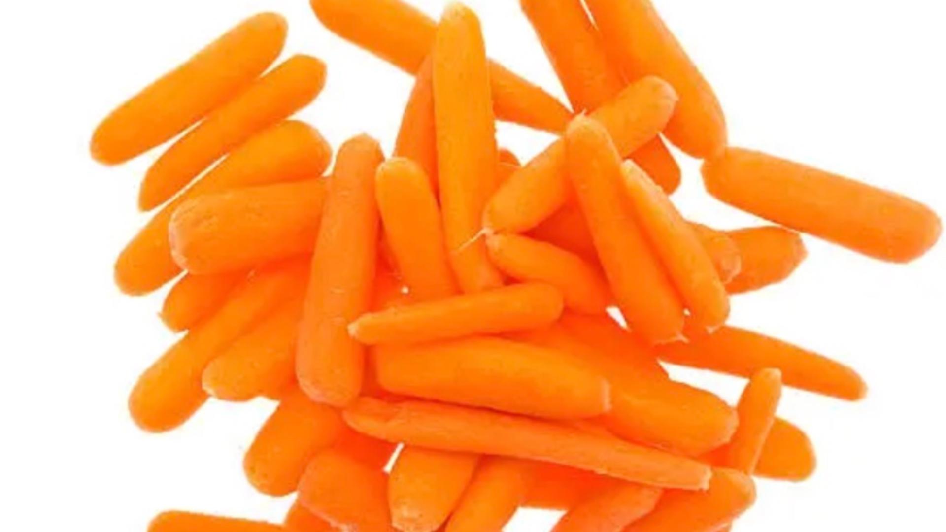 Ce sunt, de fapt, morcovii baby. Adevărul toxic: de ce să NU îi mai consumi niciodată
