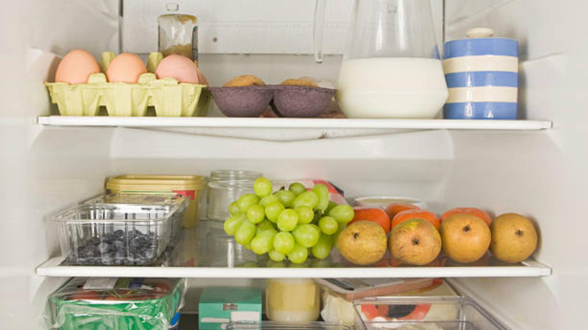 Regulile de aur pentru ca frigiderul să consume mai puțin curent