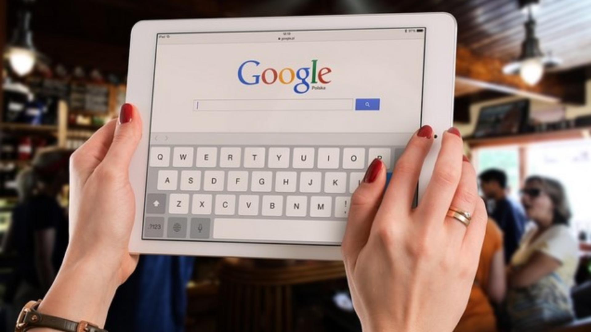 Google își va anunța utilizatorii dacă găsește date personale despre ei în Căutare (Search)
