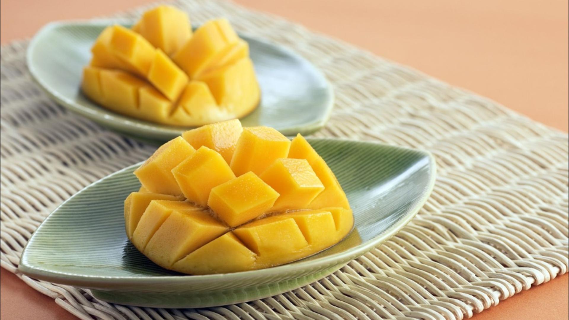 Combinația ciudată: mango cu sare – În ce zone se mănâncă în acest fel și care e motivul