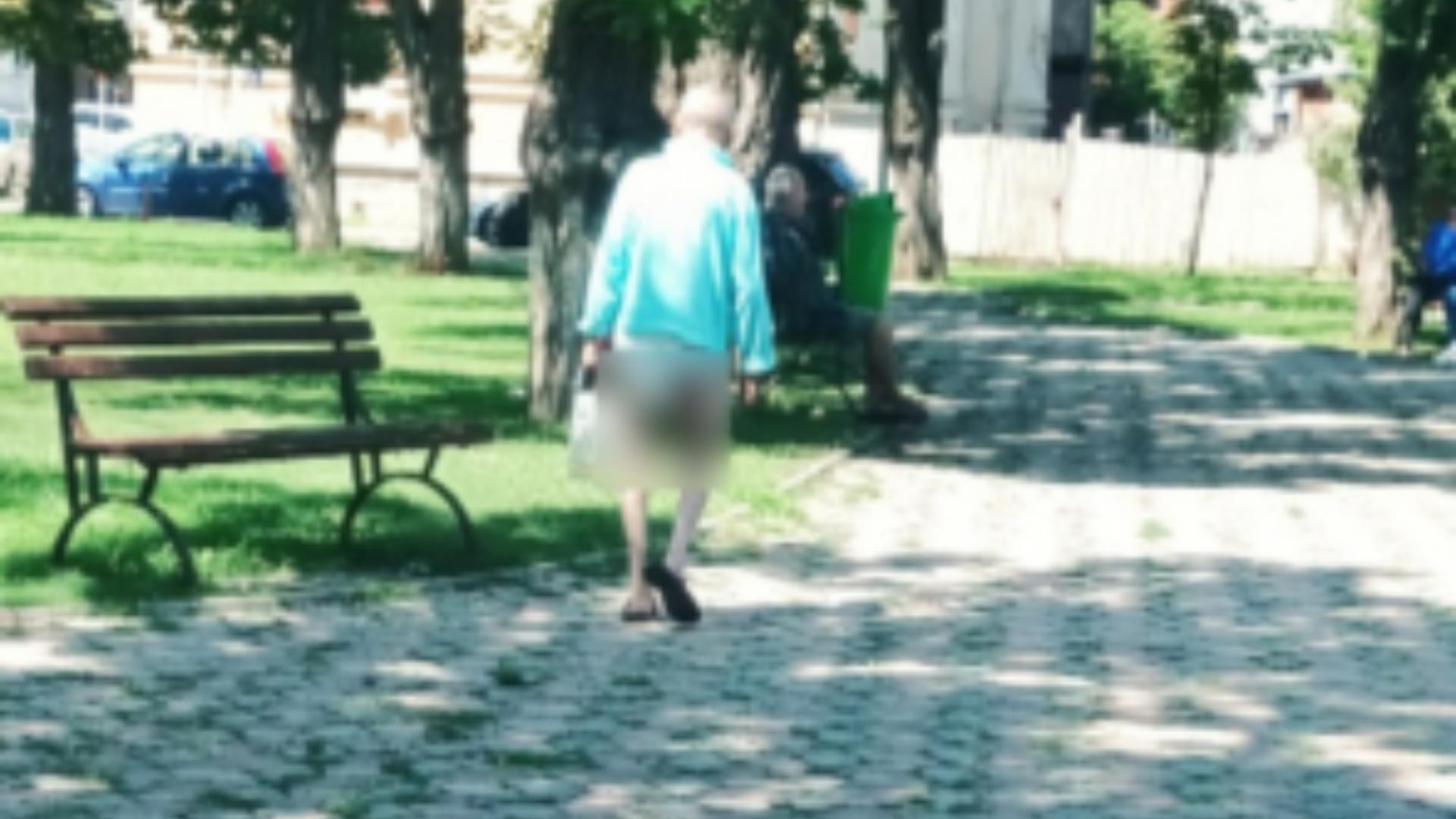 Imagini șocante – Un bătrân a fugit din spital și a mers pe strazile din Buzău în pampers, cu sonda în mână – Nimeni nu s-a sesizat să anunțe autoritățile