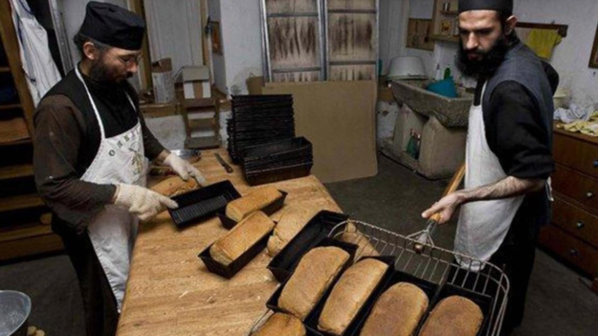 Cum faci pâinea tradițională: Rețeta cea mai simplă de la mânăstire - Secretul păstrat cu sfințenie de călugări