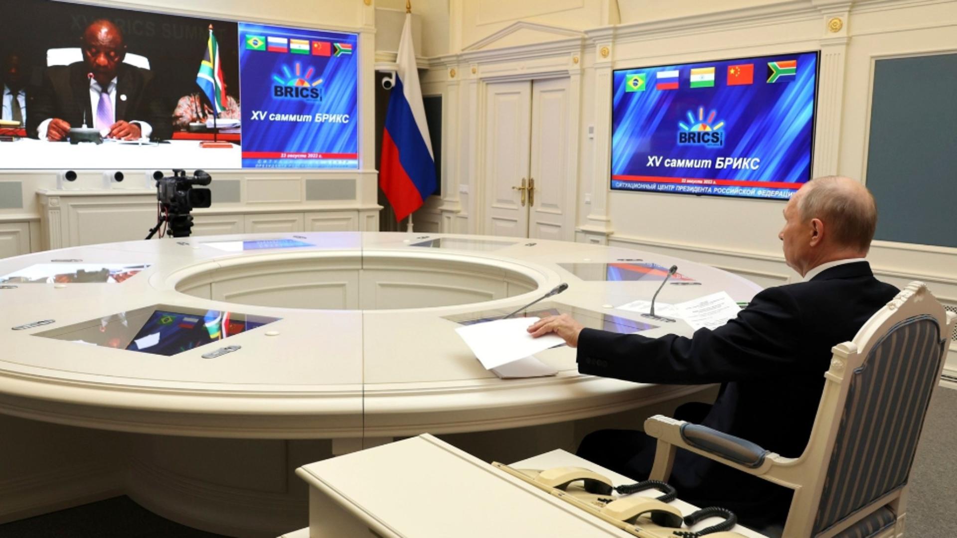 BRICS, summitul marilor absenți. Putin a intrat prin videoconferință, Xi JinPing l-a trimis pe ministrul Comerțului să îi citească discursul