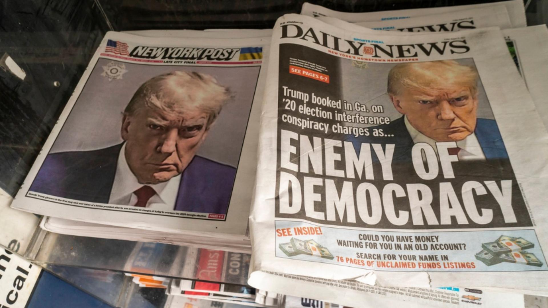 Celebbra poză a lui Trump a apărut pe prima pagină în întreaga lume (Profimedia)