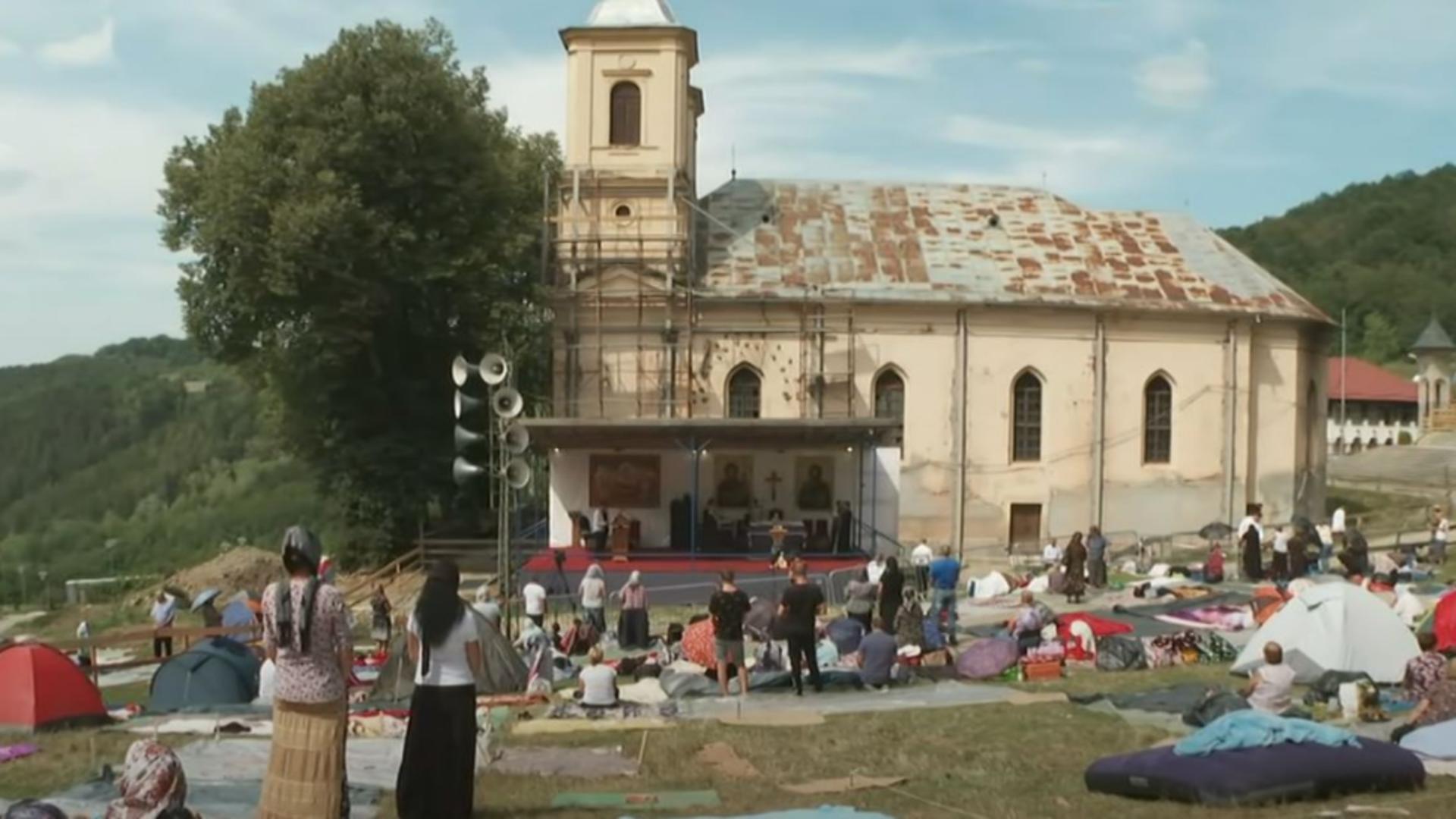  Zeci de mii de credincioși din toată țara vor ajunge în acest weekend la Cluj, la Sf. Nicula. Foto/Captură video