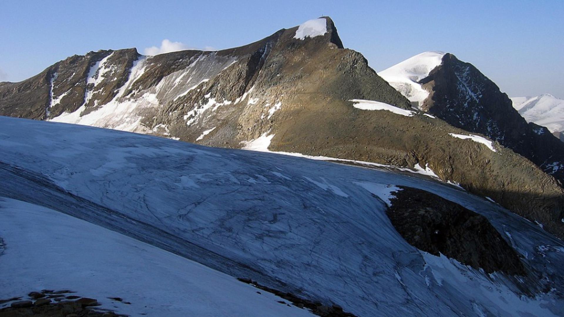 Cadavrul unui bărbat dispărut acum 52 de ani, descoperit într-un ghețar din Austria