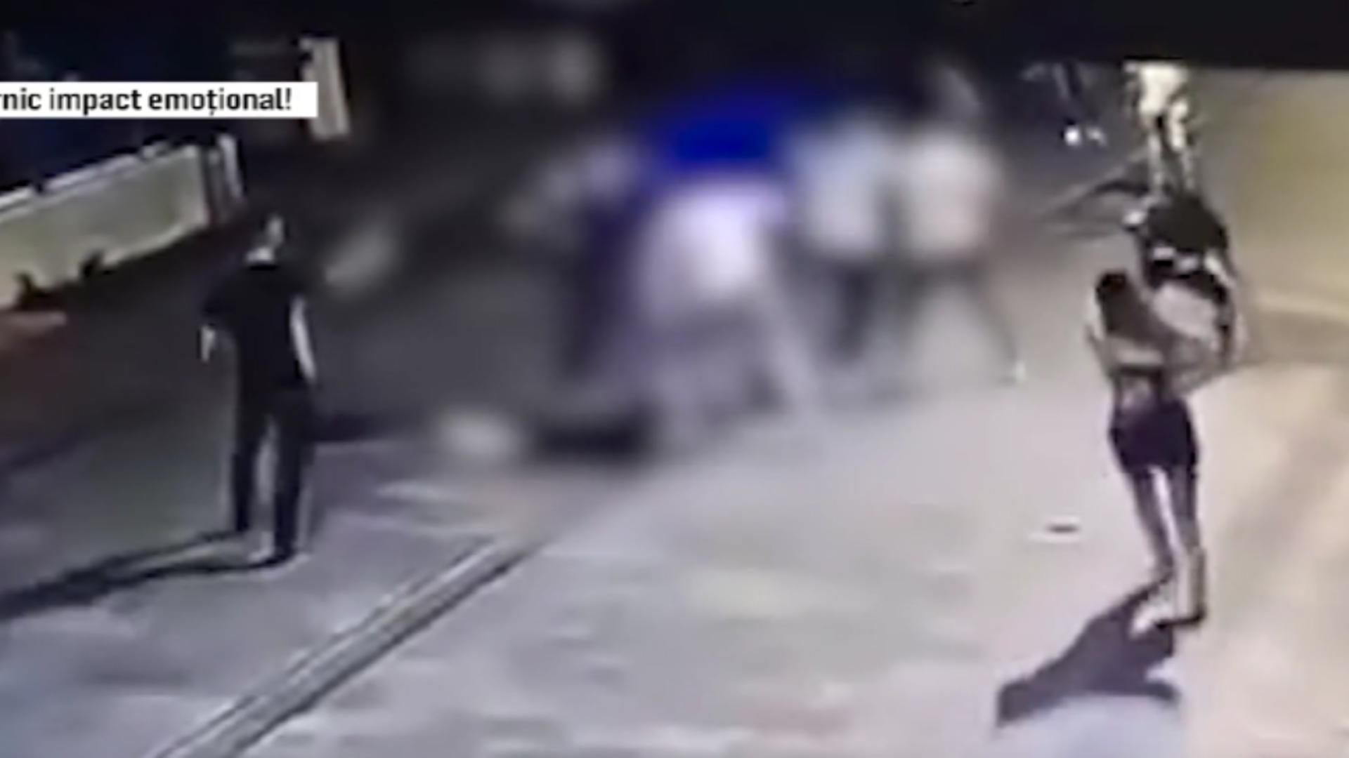 6 bărbaţi, reţinuţi în urma scandalului dintr-un bar din Craiova/ Captură video
