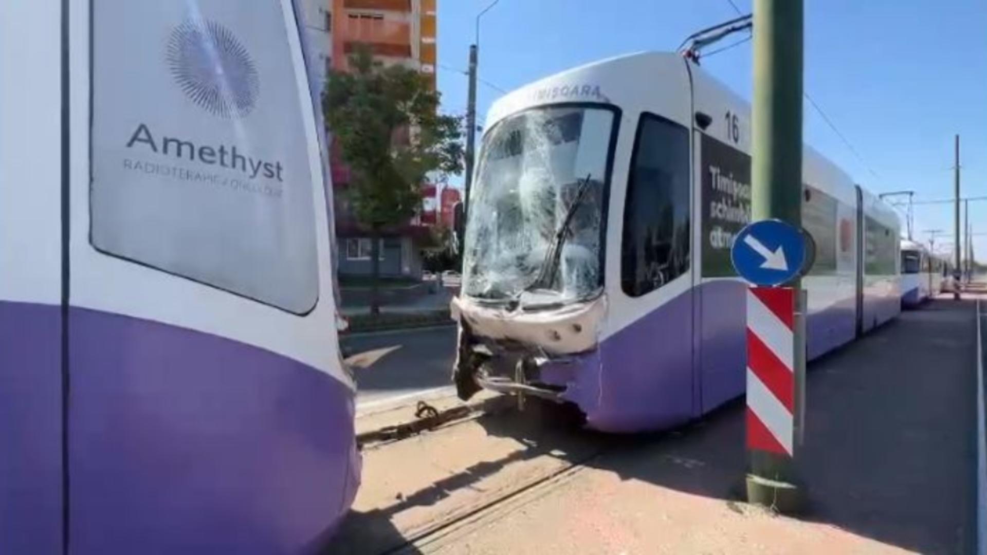 Două tramvaie s-au ciocnit, în Timișoara – O persoană a fost rănită