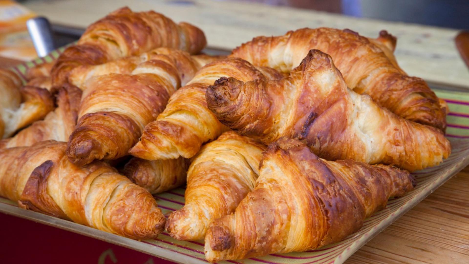 Croissant, perfect pentru micul dejun. Foto/Profimedia