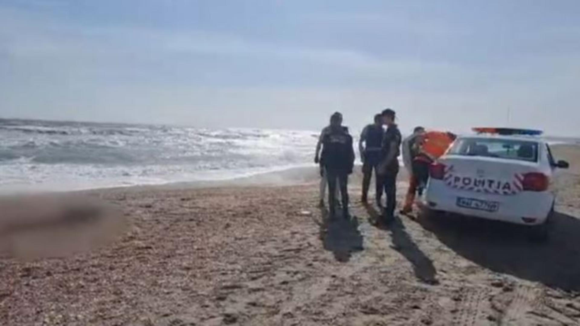 Cadavrul unei tinere de aproximativ 25 de ani a fost găsit pe plaja din Mamaia – Poliția, în alertă