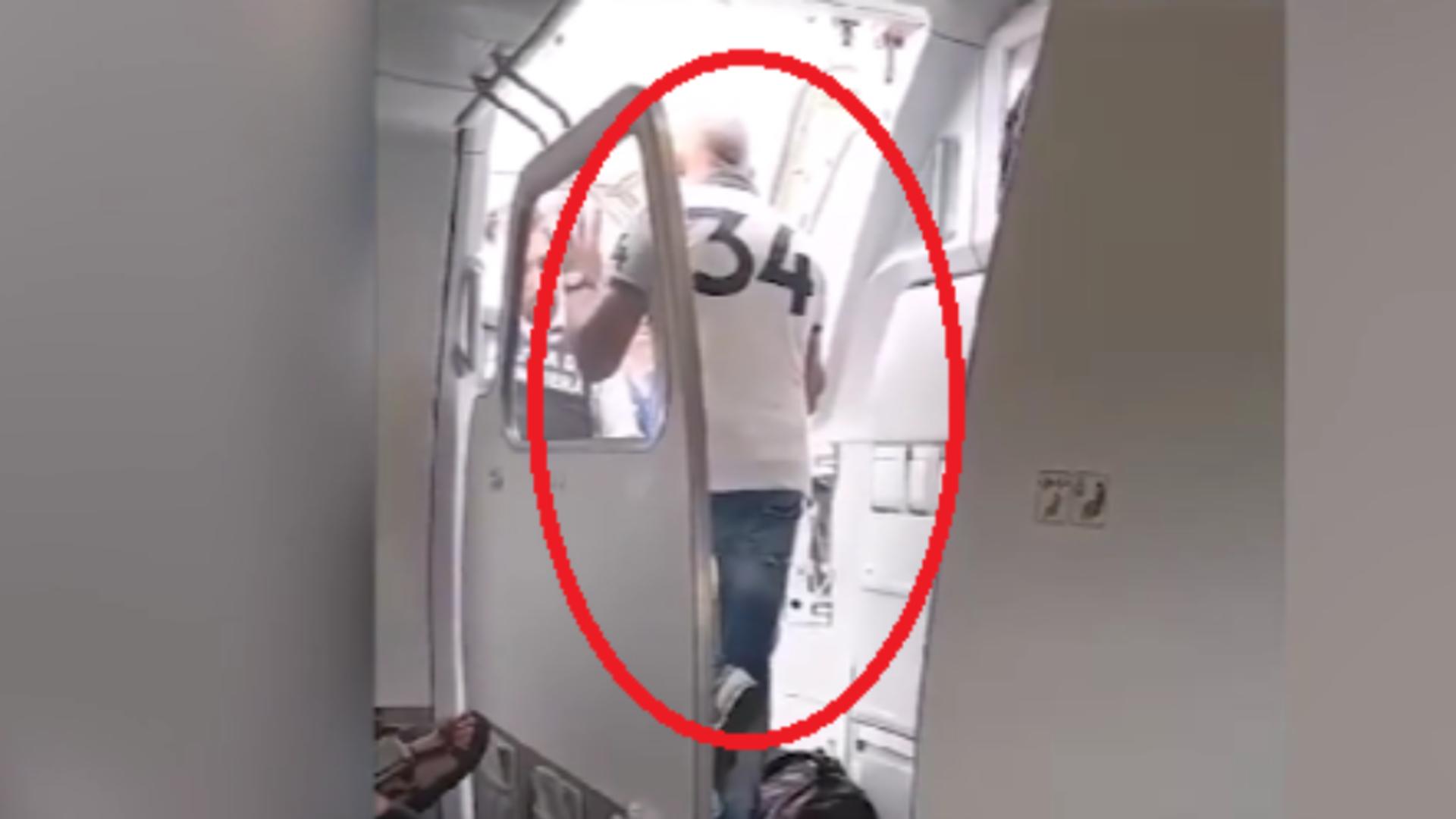  Bărbat dat jos din avionul către Roma pentru că era prea beat. Scandal cu căpitanul aeronavei - Scene halucinante