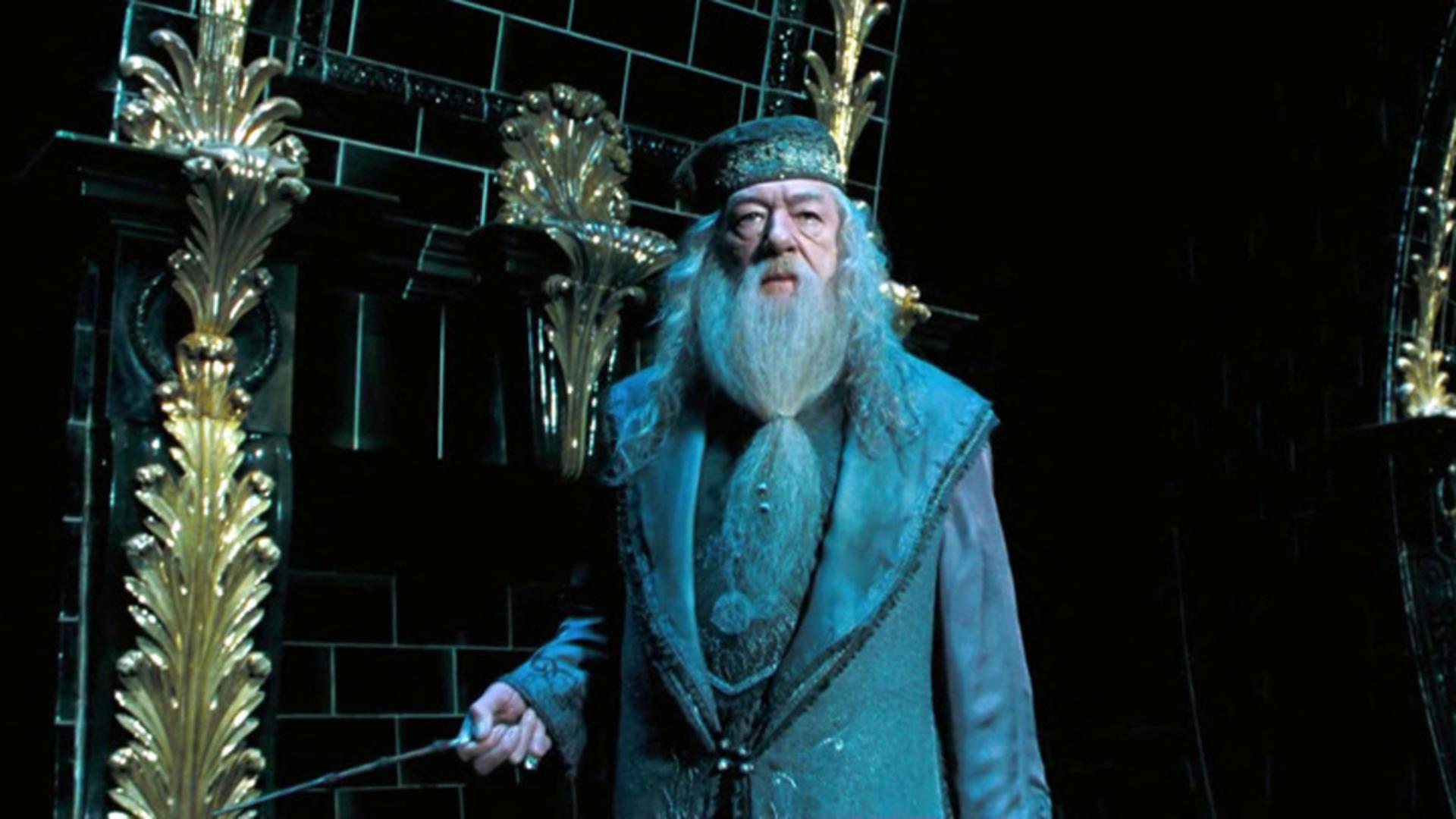 Doliu în lumea filmului. A murit Sir Michael Gambon, actorul care l-a jucat pe Albus Dumbledore, în seria ”Harry Potter”