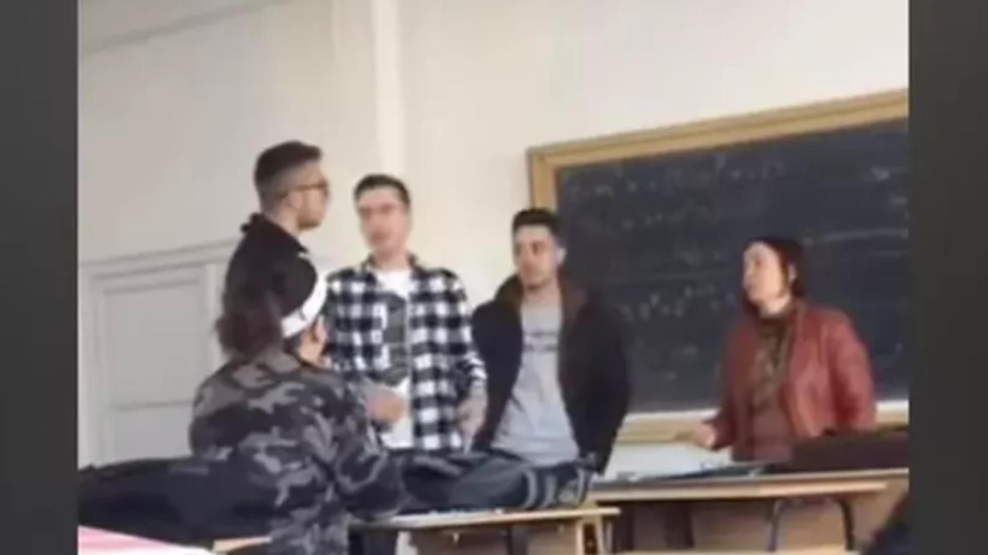 Școala altfel. Un elev o amenință pe profesoară că-i face „catalogul guler” – VIDEO