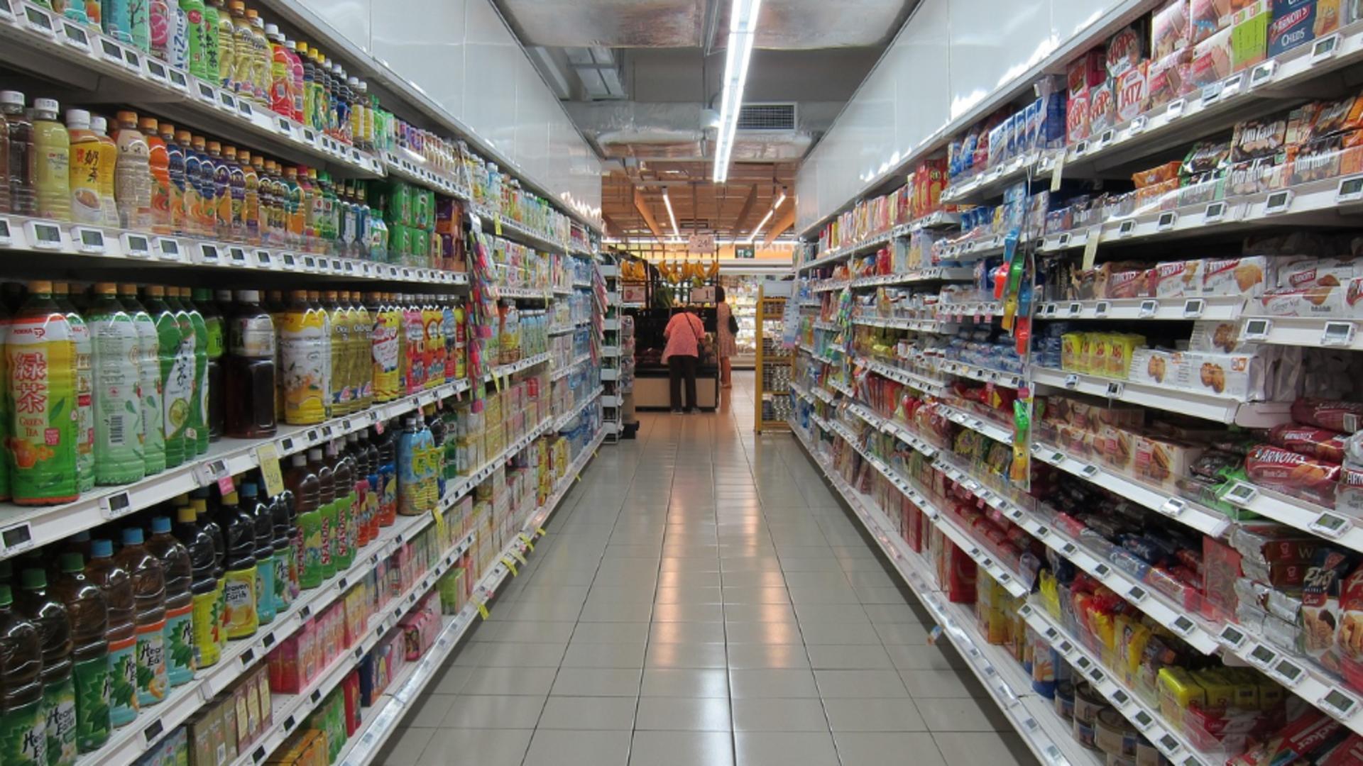 Câți români ar fi de acord cu închiderea supermarketurilor în weekend