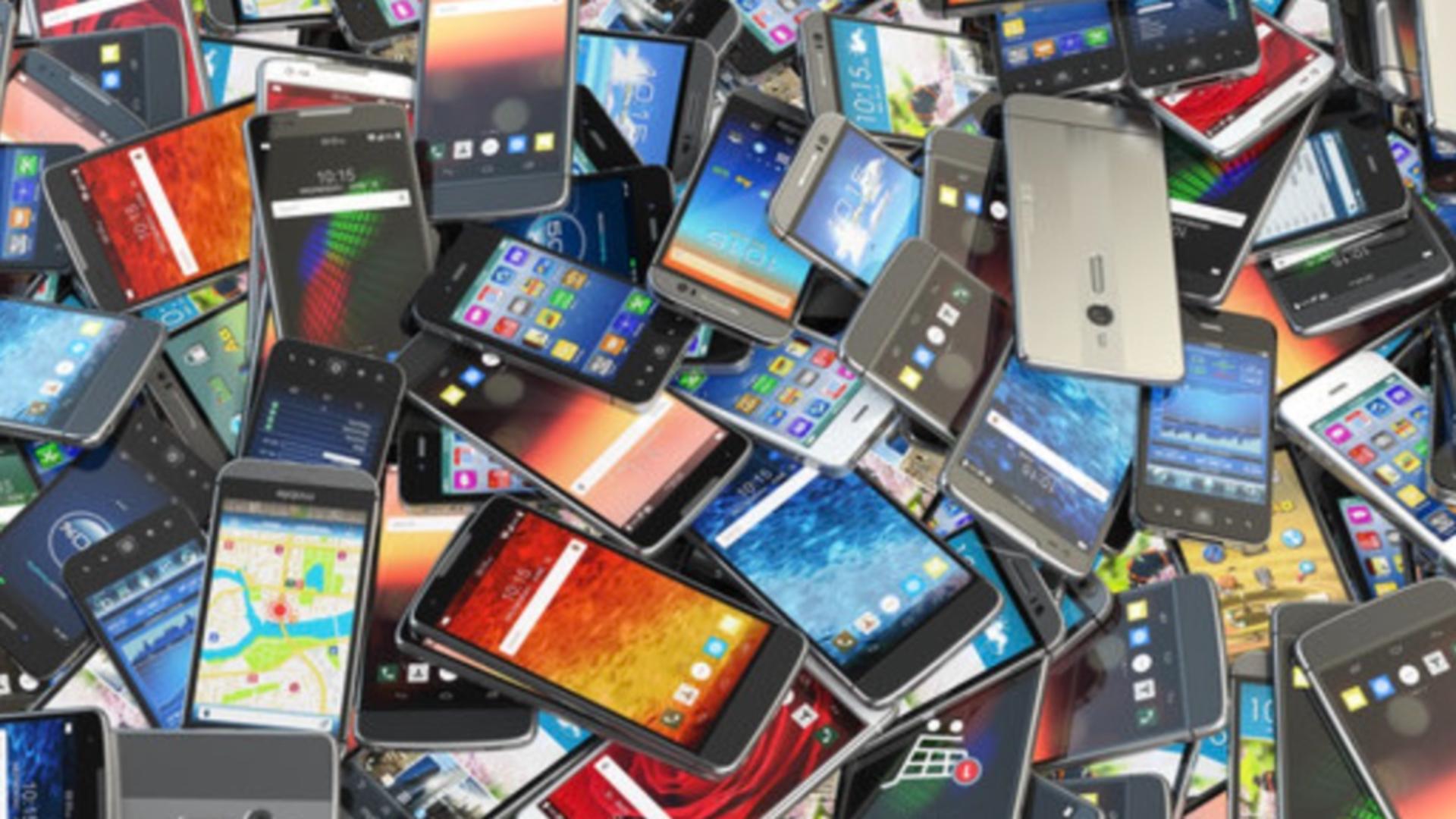 Descinderi în București, Galați și Ilfov – Cum erau păcăliți clienții care voiau să cumpere telefoane mobile de ultimă generație