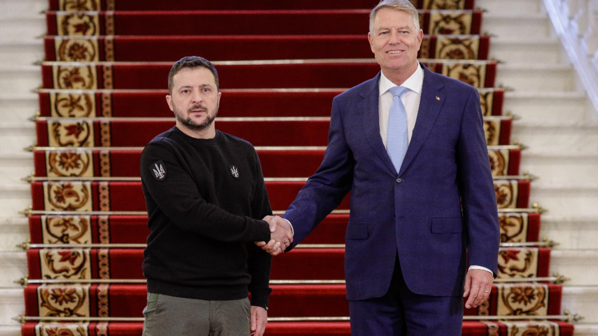 Klaus Iohannis l-a primit pe Volodimir Zelenski la Palatul Cotroceni – Prima vizită oficială de la începerea războiului | VIDEO