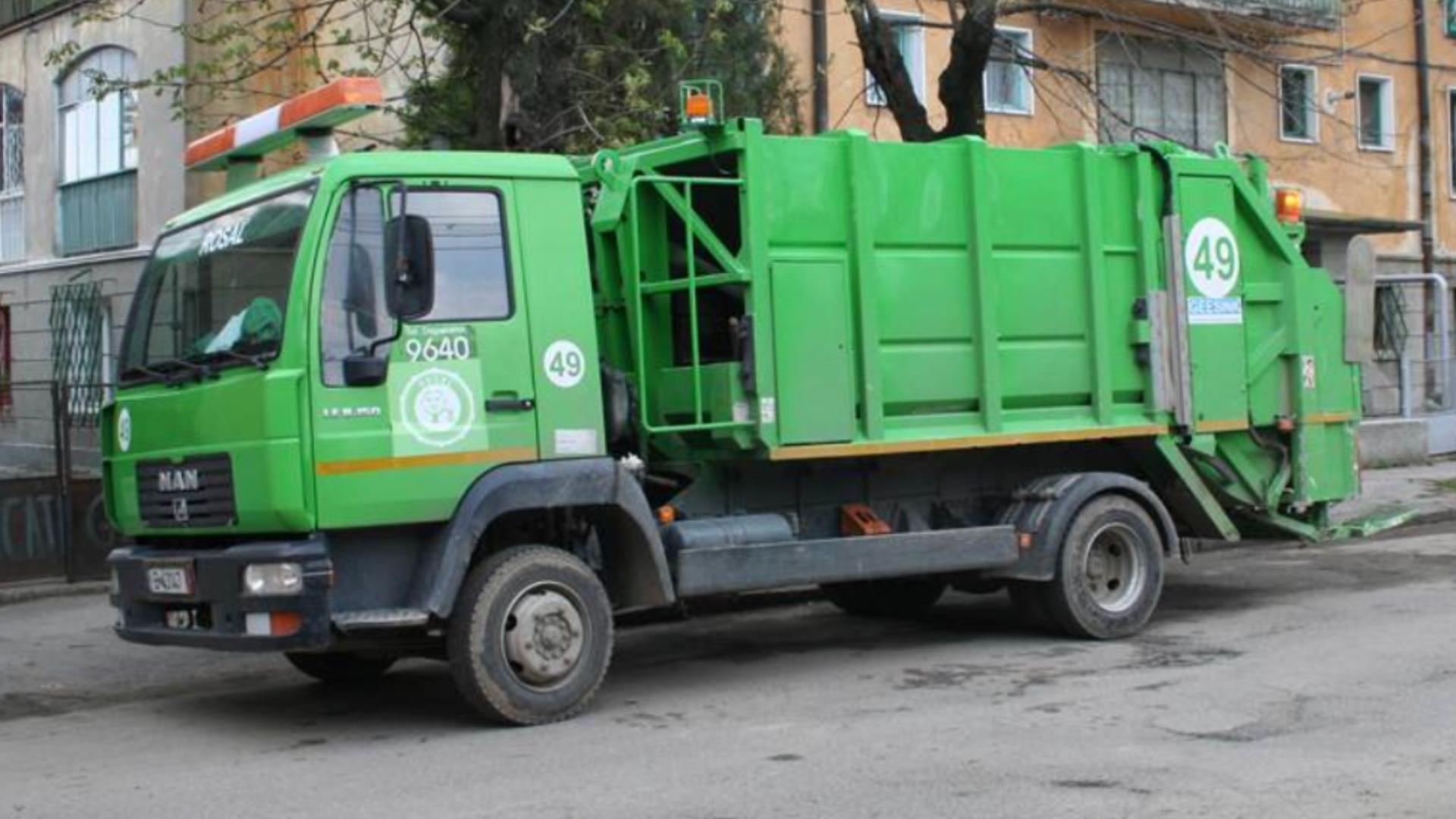 ADI Deșeuri Prahova, alba-neagra cu contractul ROSAL de colectare a deșeurilor menajere