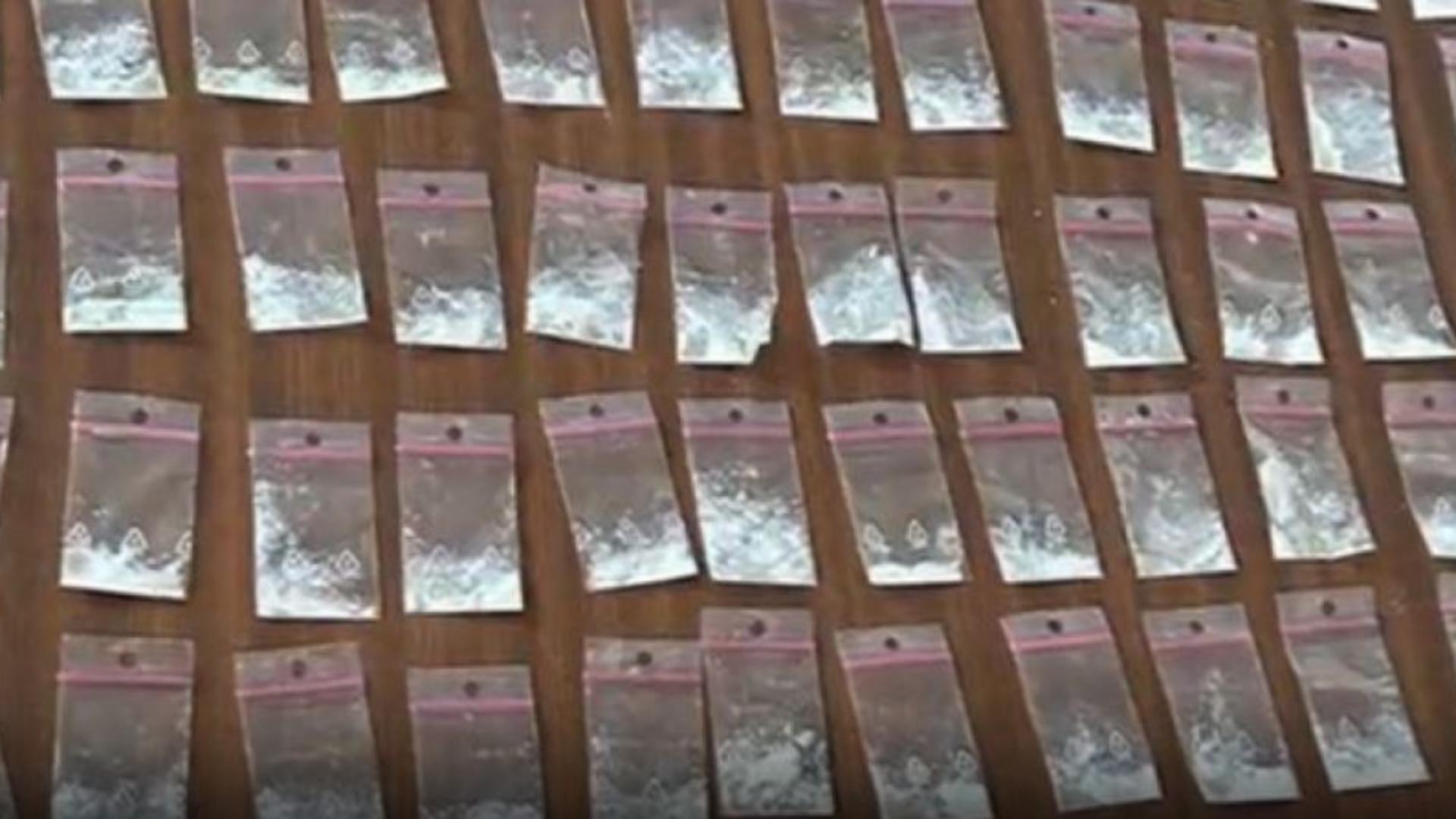 Patru traficanți de droguri din Iași, arestați preventiv – Ar fi vândut stupefiante și liceenilor, personal, la petreceri