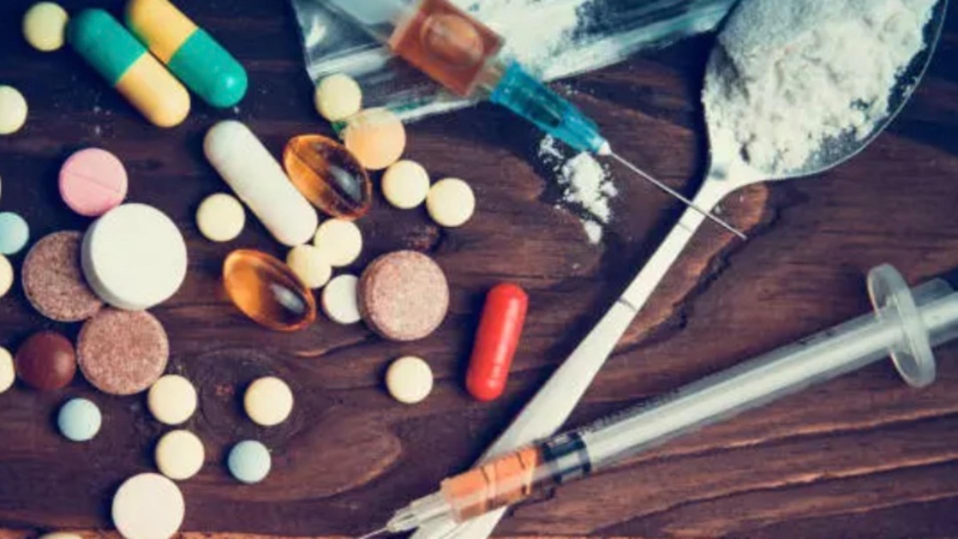 Scădere alarmantă a VÂRSTEI consumatorilor de droguri din România! ANA trage un semnal de alarmă: 17% dintre tineri s-au drogat măcar o dată