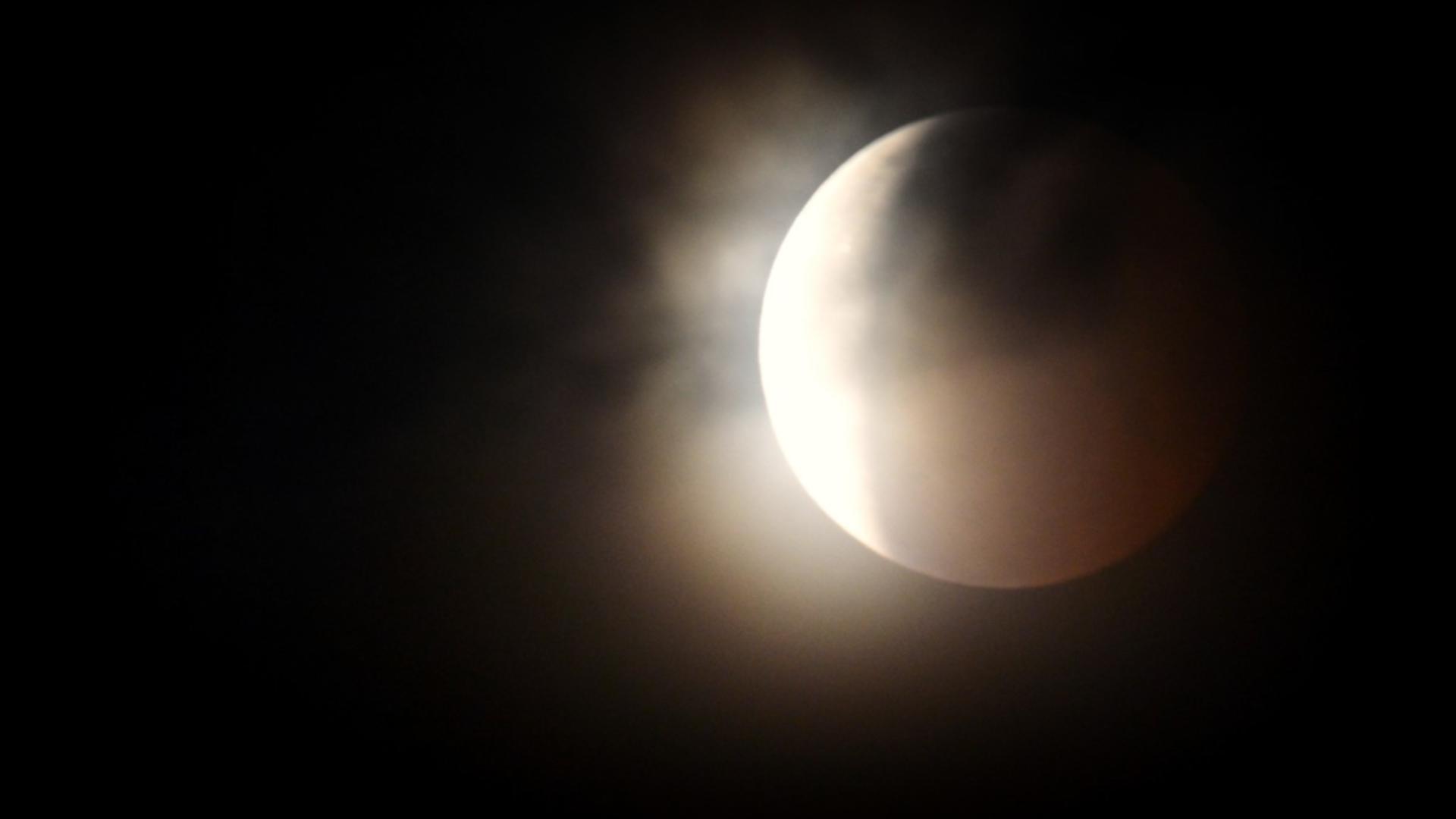 Eclipsă parțială de Lună, vizibilă de pe teritoriul României