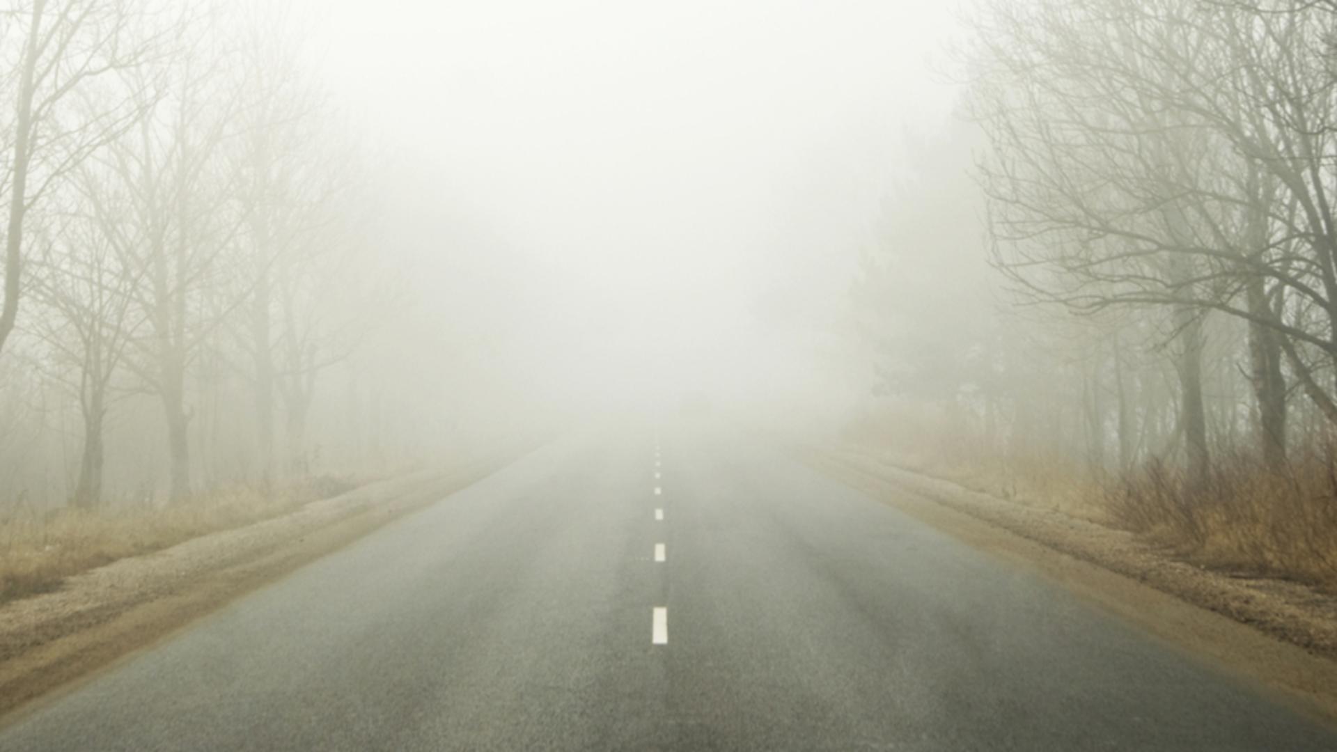 Atenție, șoferi! Vizibilitate redusă în mai multe regiuni - Avertizare ANM: Cod galben de ceață în 6 județe