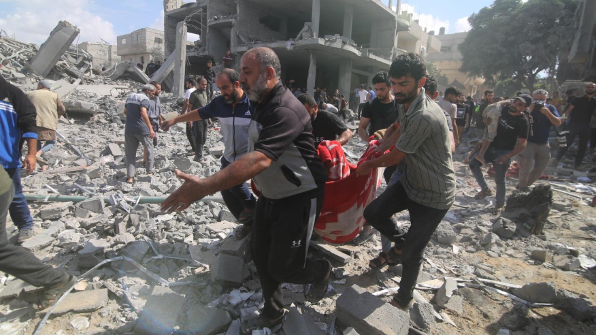 Noi imagini cu atacul spitalului din Gaza. Armata israeliană susține în continuare că e mâna palestinienilor