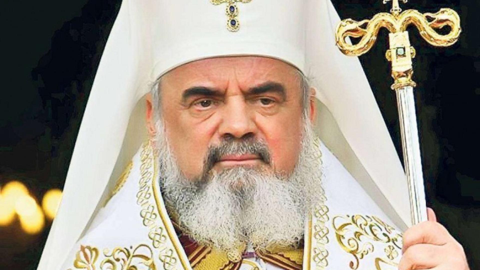 De ce e îmbrăcat în alb Patriarhul Bisericii Ortodoxe Române