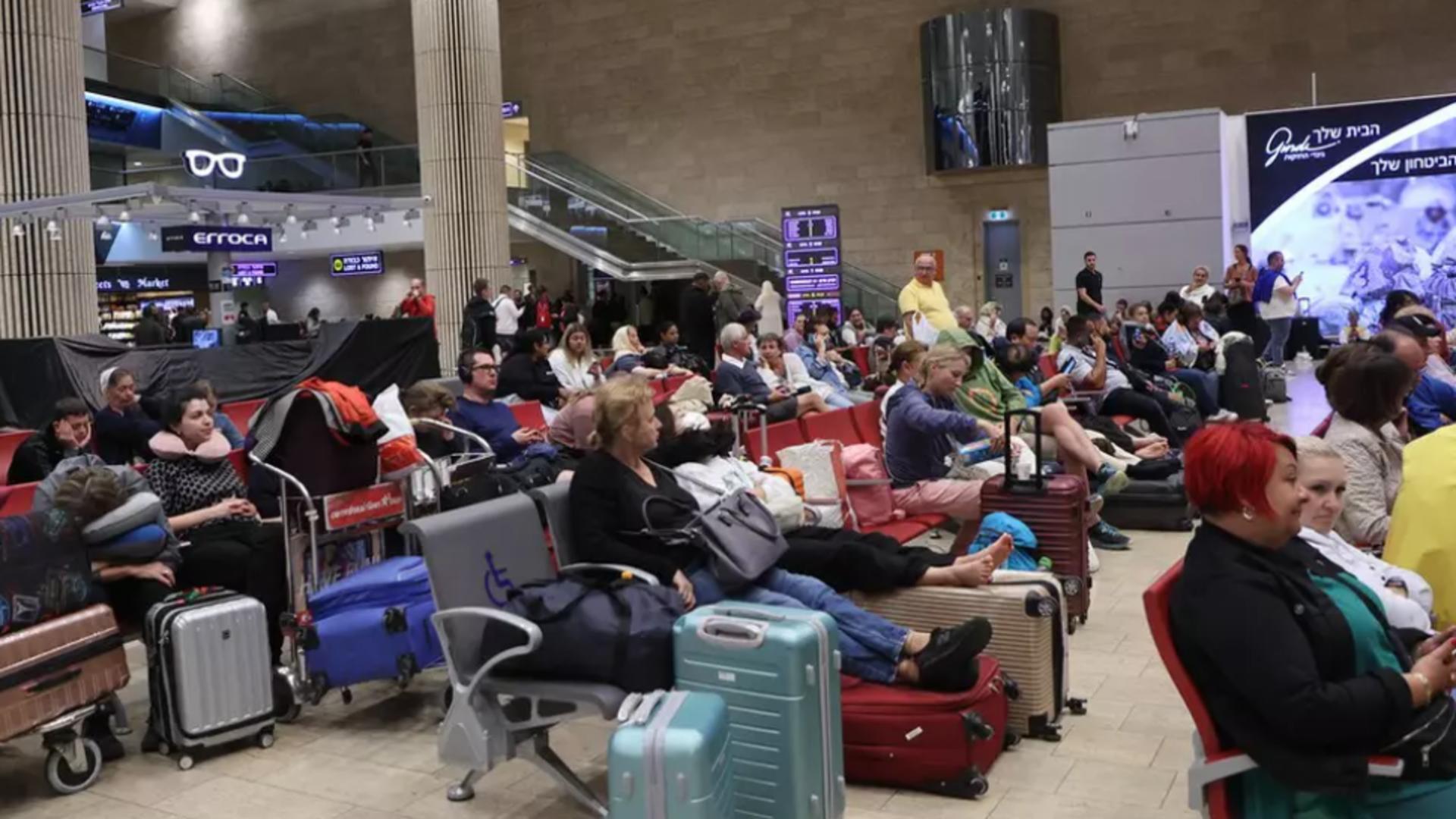 Un grup de 92 de români din Israel, repatriat prin Iordania / Foto: Profi Media