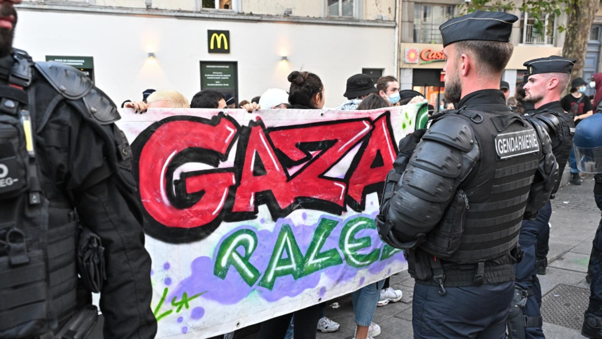 Protest pro-Palestina, oprit cu forța în Franța. Foto: Profimedia