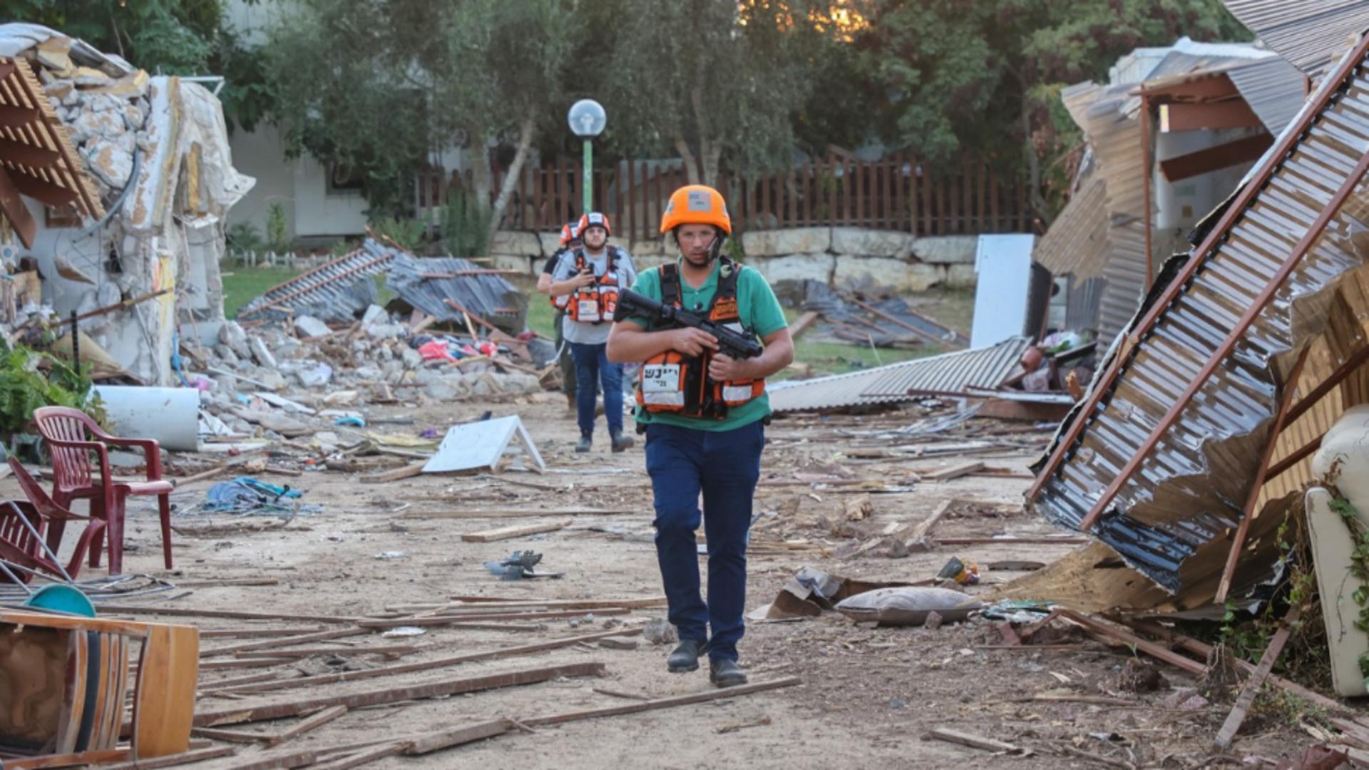 Mărturii sfâșietoare despre masacrul odios al Hamas de la Kfar Aza. Martor: “Nu au făcut diferență, pur și simplu au ucis pe oricine au văzut”