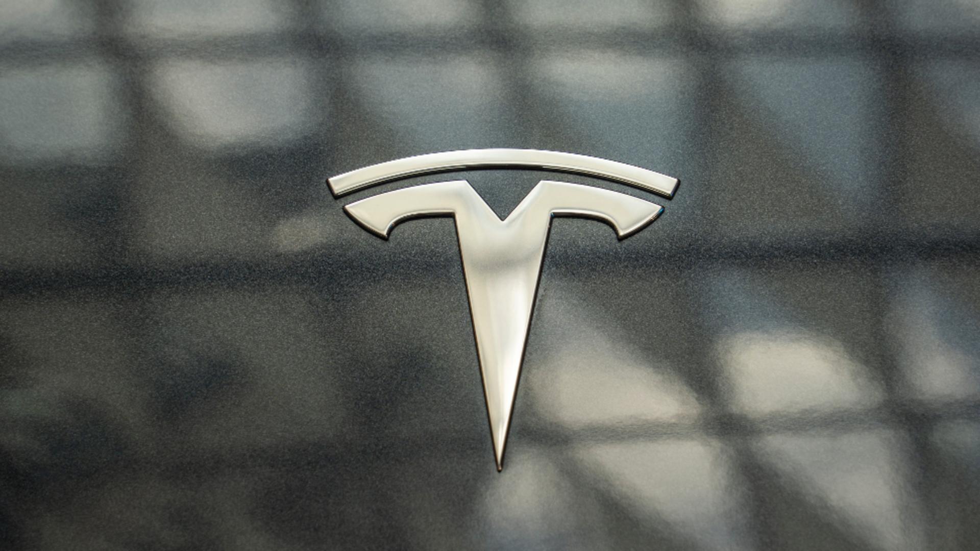 Tesla recheamă în service aproape 55.000 de mașini din cauza unei defecțiuni