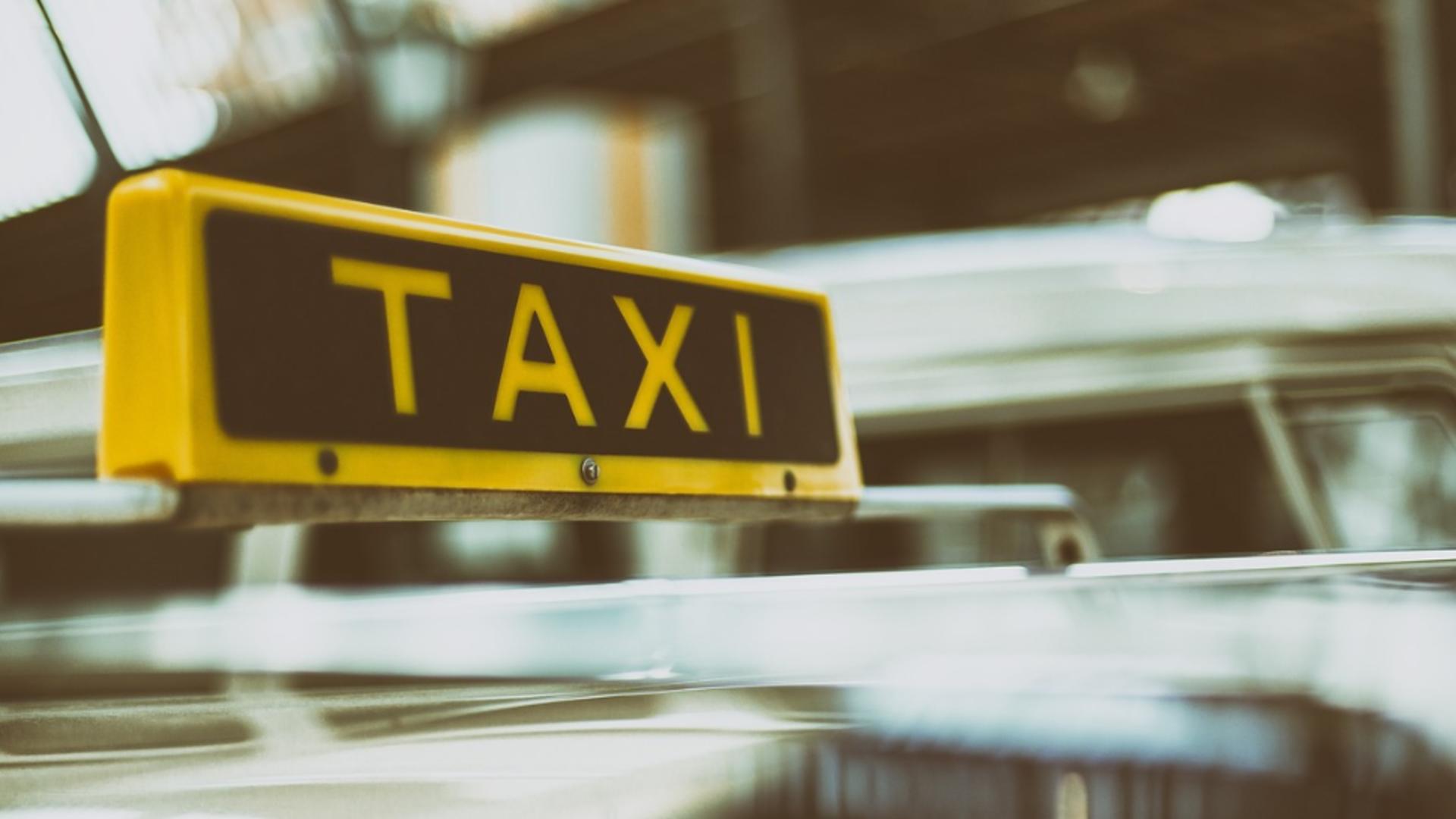 Călătoriile cu taxi-ul vor deveni un lux. Cât ar urma să coste o cursă din 2024
