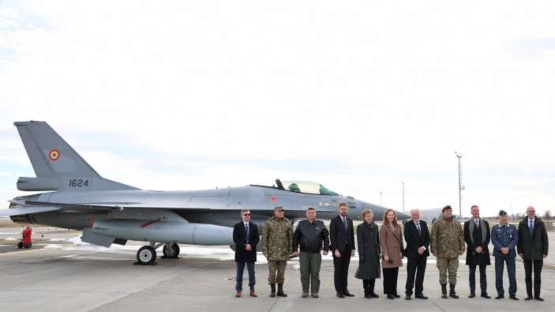 Primele trei aeronave F-16 Fighting Falcon cumpărate din Norvegia au ajuns în România 