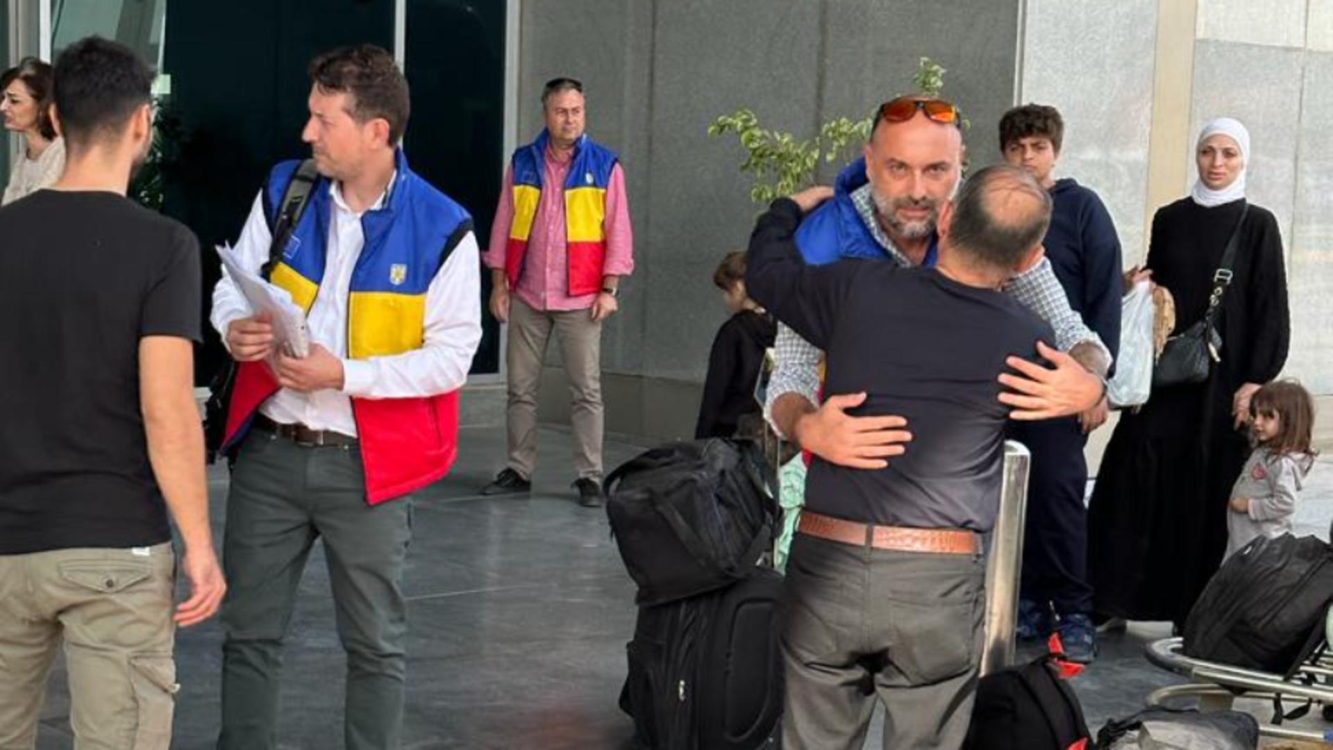 Cei 41 de cetățeni români și membri de familie evacuați recent din Fâșia Gaza/ Facebook MAE