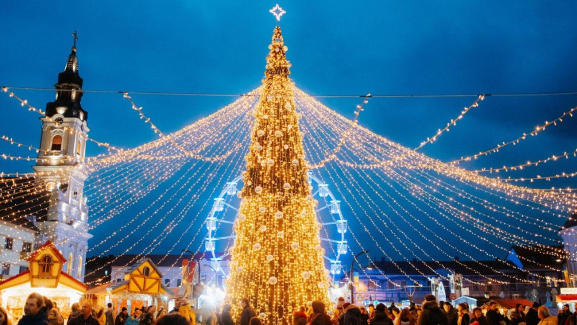 Orașele din România au început deja pregătirile de sărbătoare - Când se deschid târgurile de Crăciun