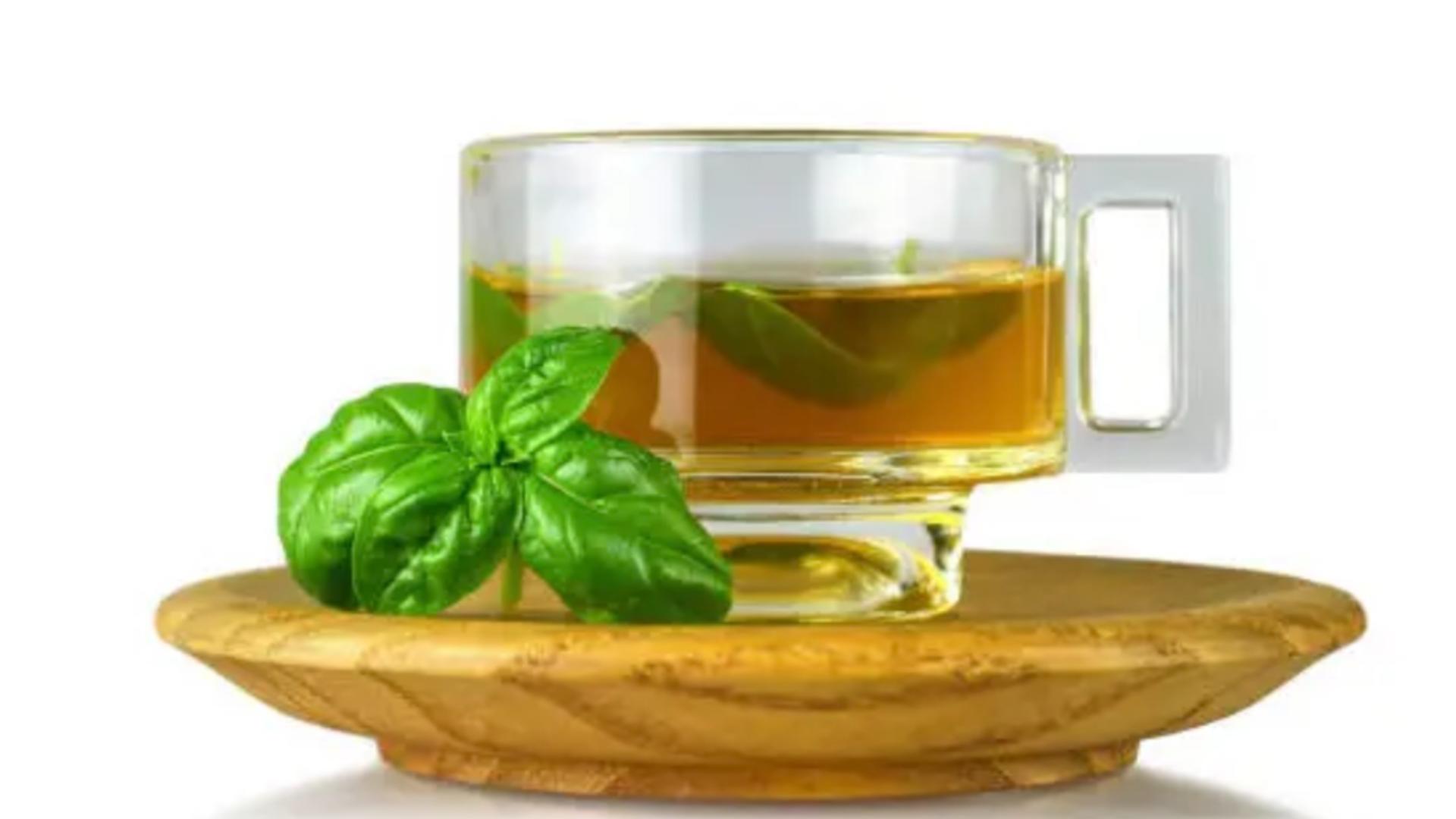 Ceaiul de busuioc previne peste 40 de afecțiuni, fortifică sistemul imunitar și menține tinerețea