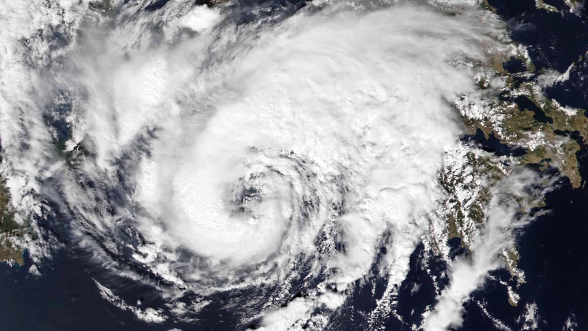 Directorul de prognoză ANM lansează un avertisment cutremurător: Un ciclon mediteranean urmează să lovească România