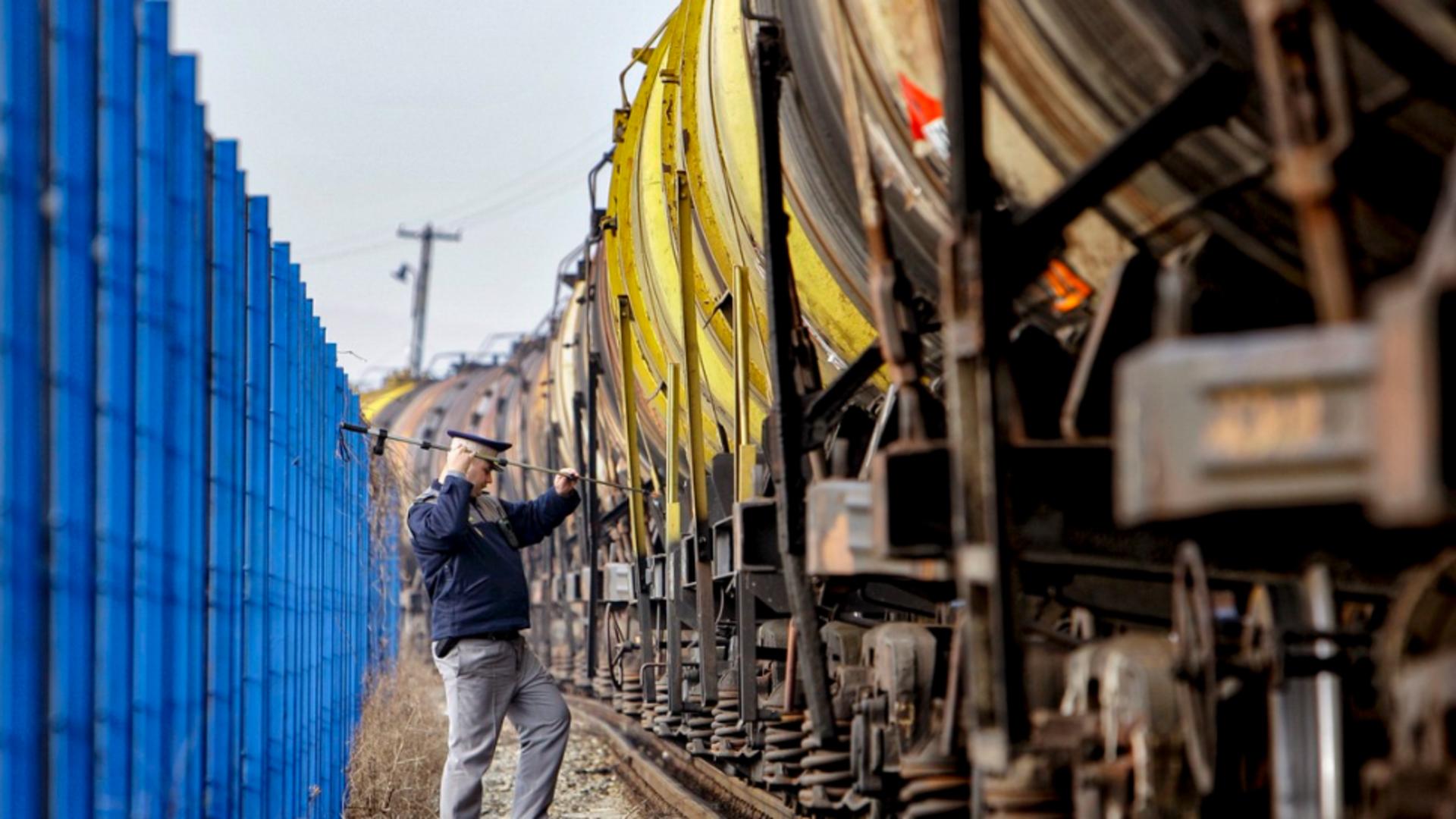 Trafic feroviar oprit în județul Constanța, pentru evitarea producerii unei catastrofe. Foto: Profimedia
