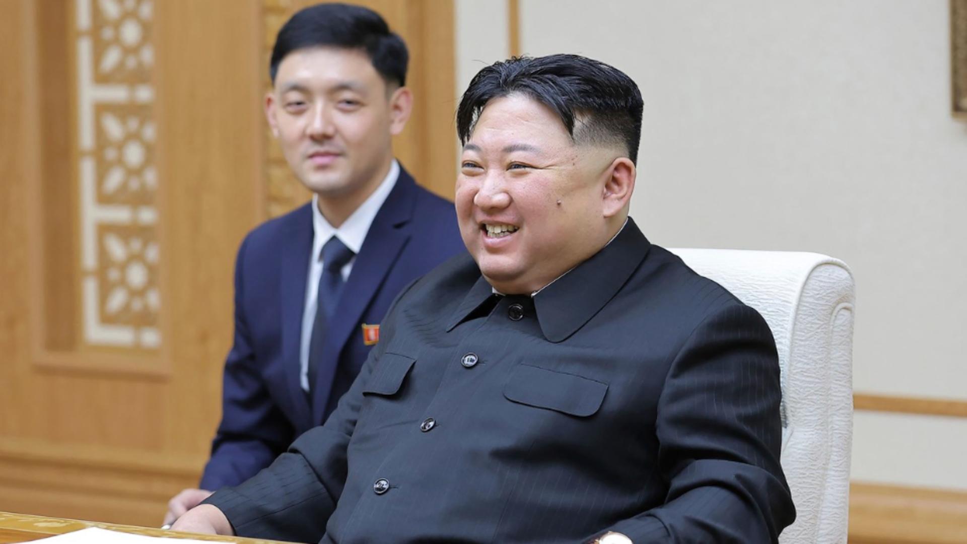 Coreea de Nord a decretat sărbătoare legală pentru a marca testarea unei rachete intercontinentale. Foto: Profimedia