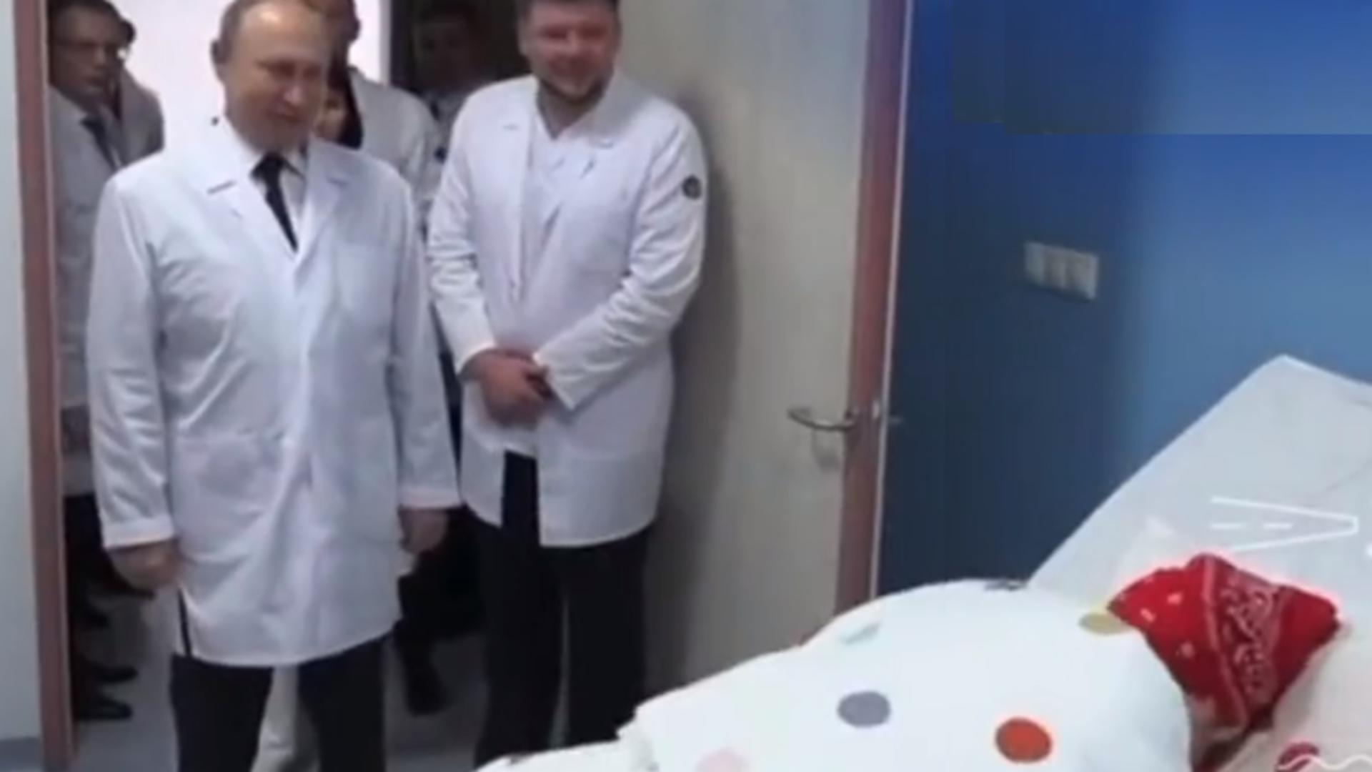 Vladimir Putin, făcut de râs de un băiețel. A reacționat de parcă l-a văzut pe baubau – VIDEO